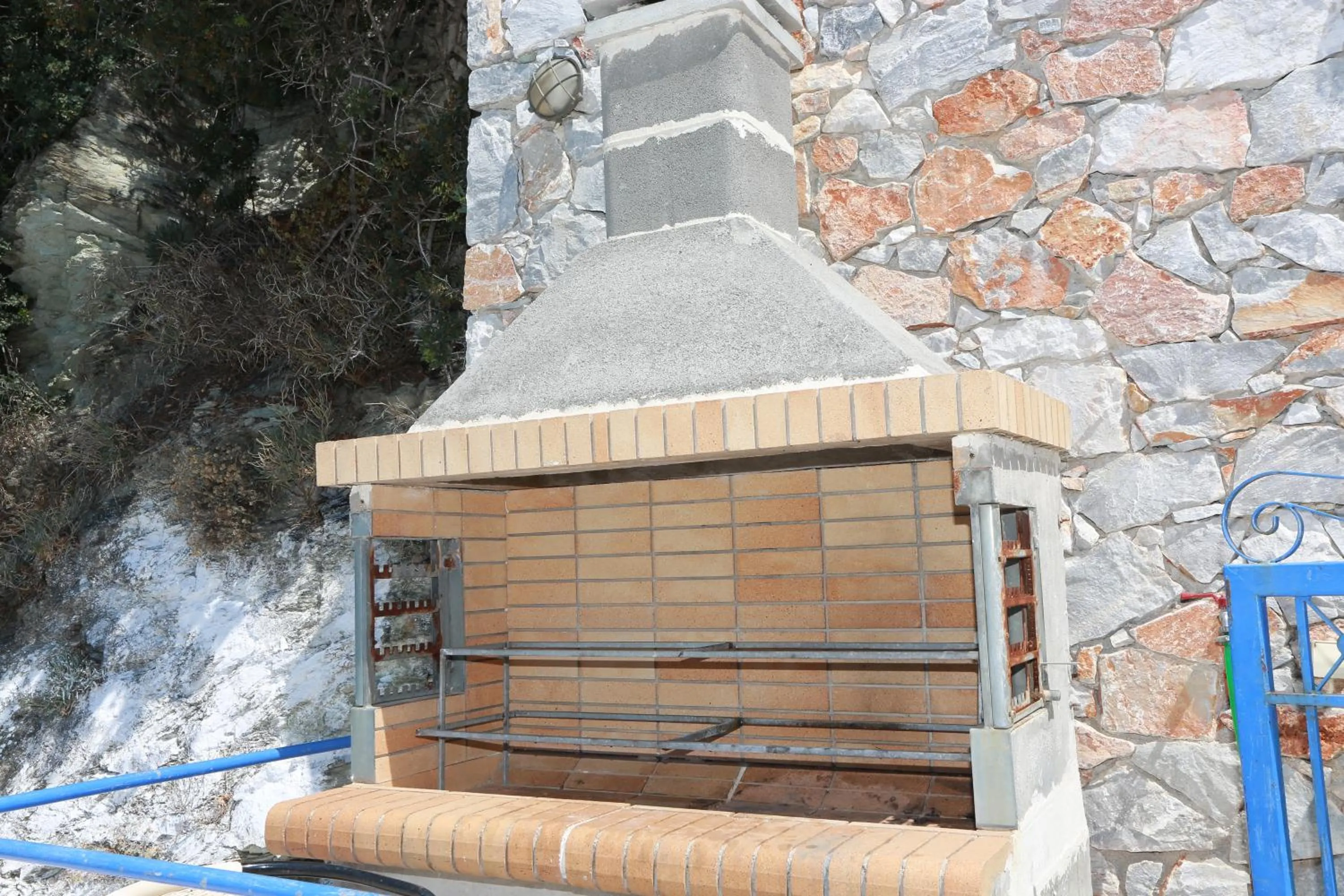 BBQ facilities in Paris-Irini Studios And Apartments