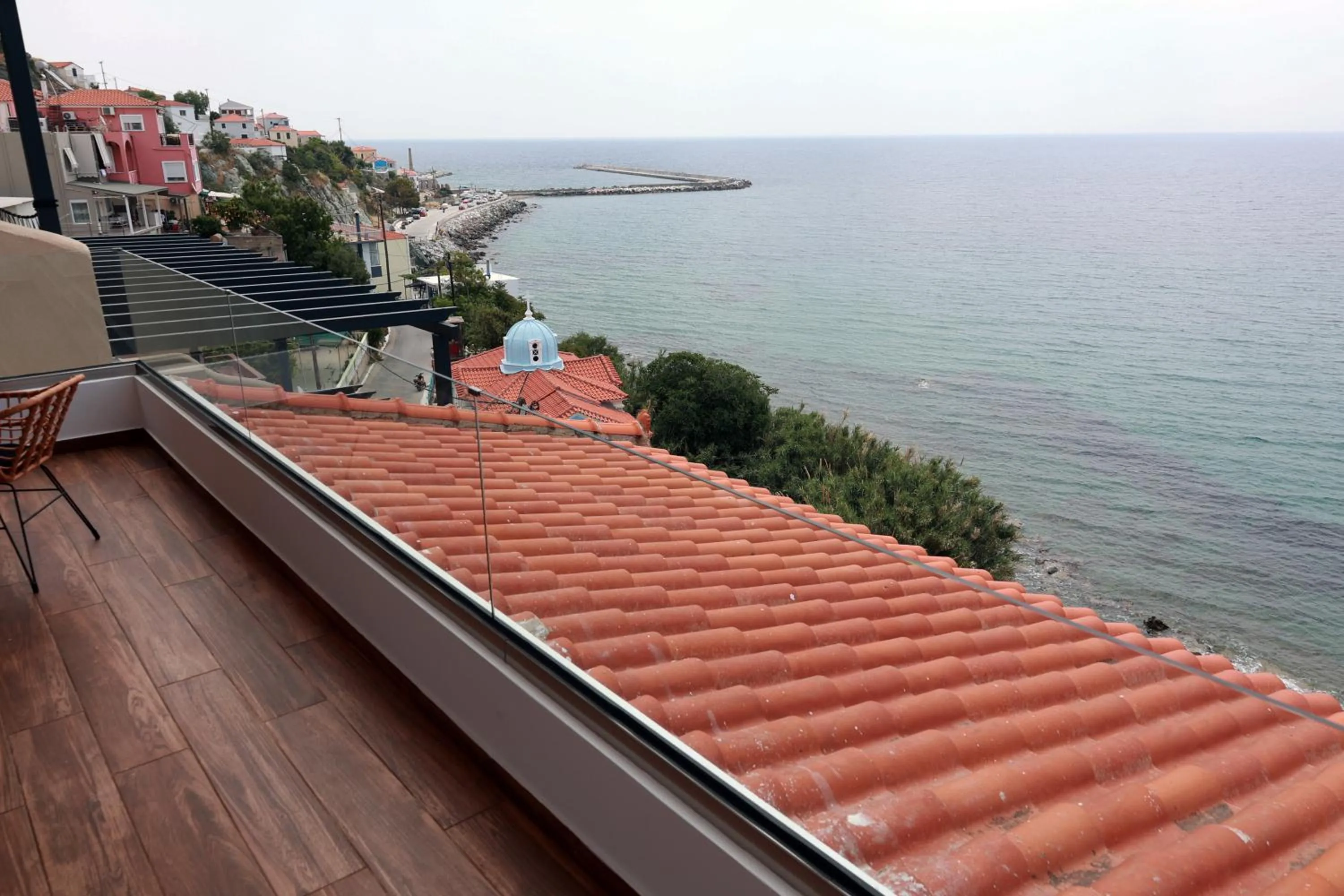 Paris-Irini Studios And Apartments