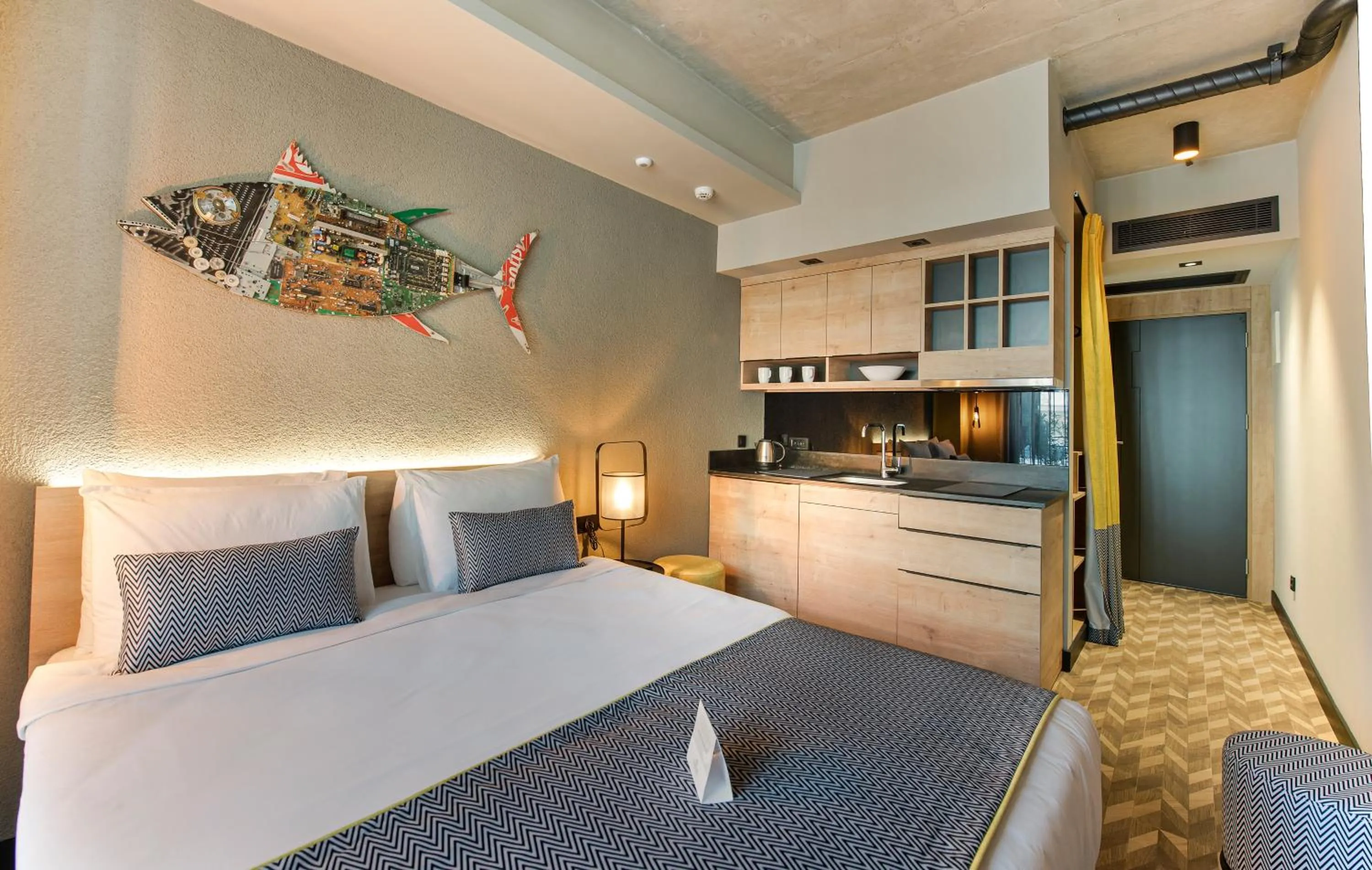 Massage, Bed in Trend Suites CYCLE