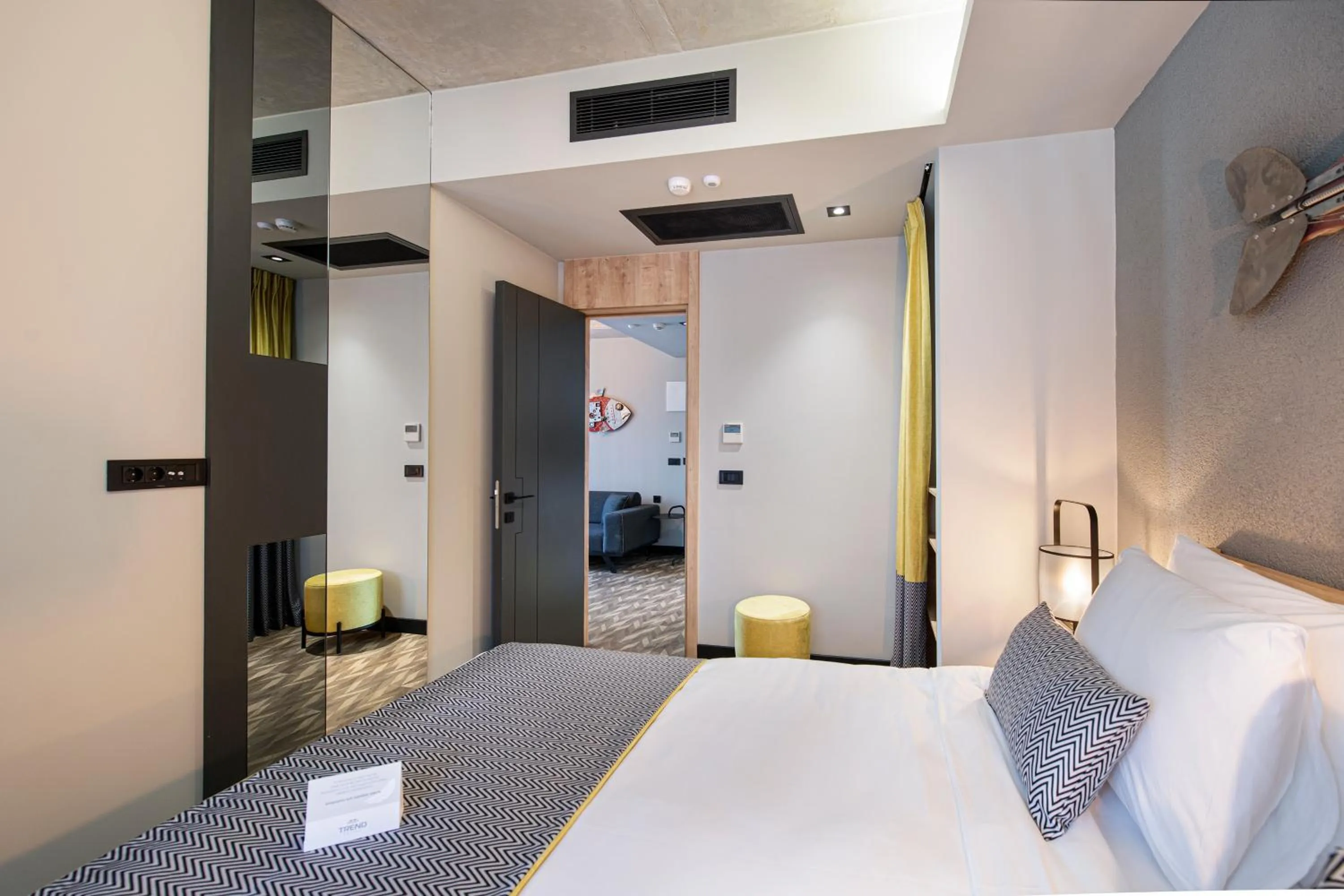 Bedroom, Bed in Trend Suites CYCLE