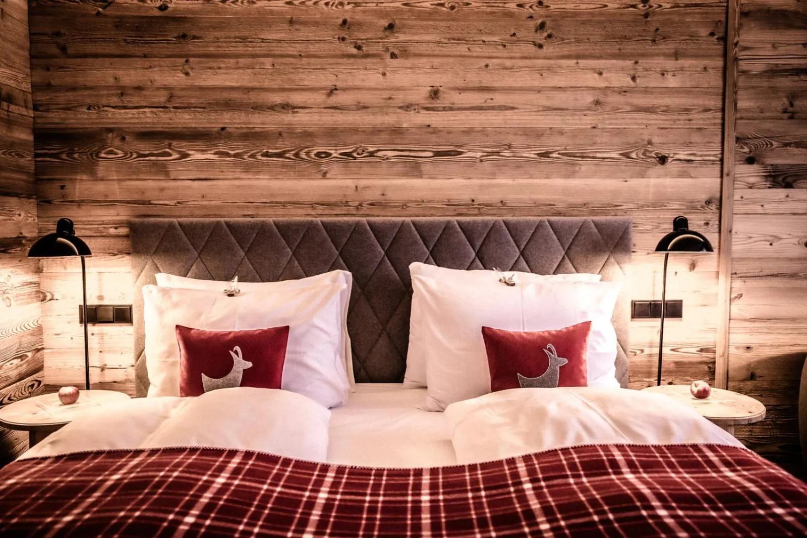 Bedroom, Bed in Kitzhof Mountain Design Resort, 4 Sterne Superior