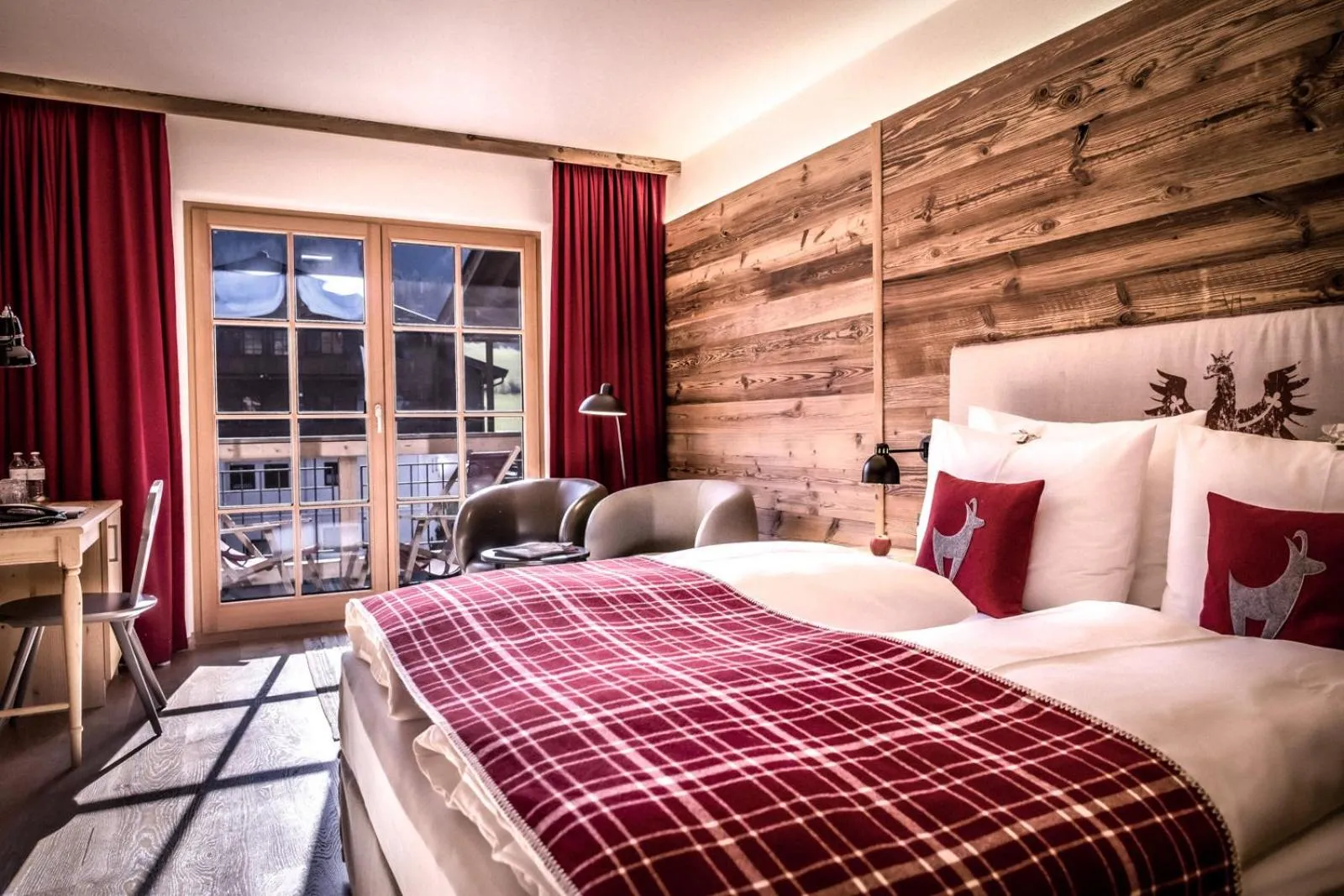 Bedroom, Bed in Kitzhof Mountain Design Resort, 4 Sterne Superior