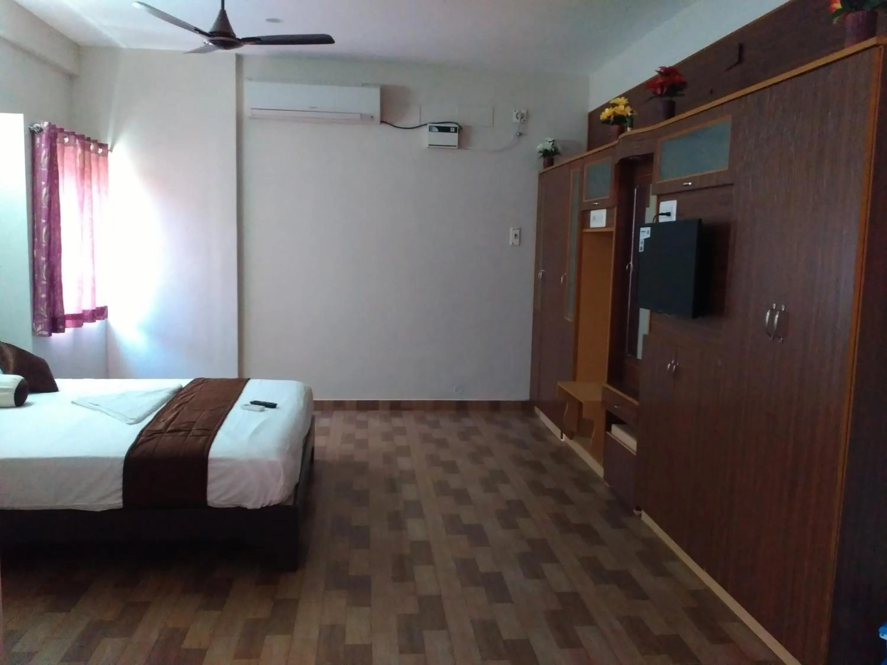 Photo of the whole room in subasree cottage