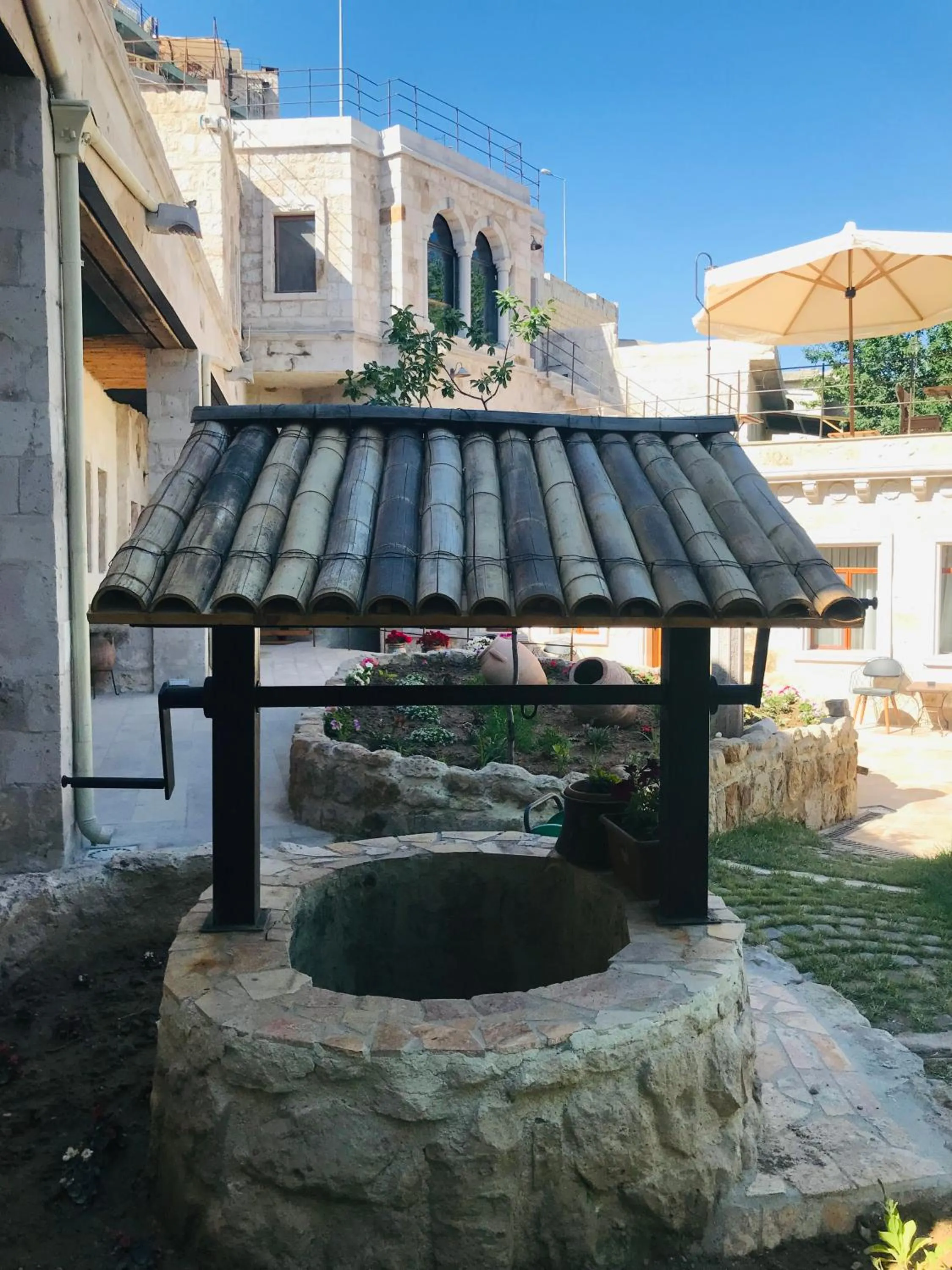 Property building in Sarnich Cave Suites