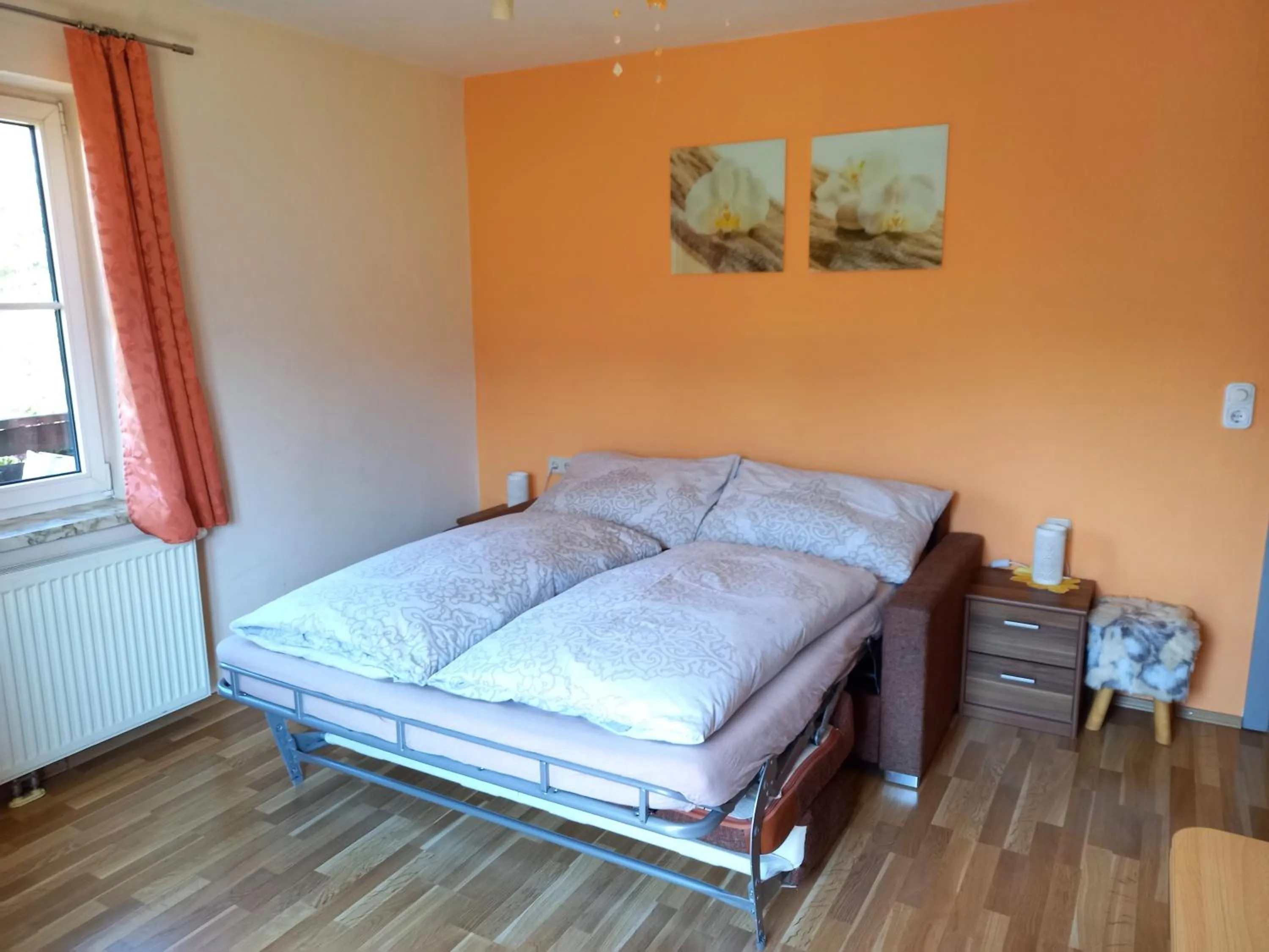 Living room, Bed in Tischnerhof Appartements