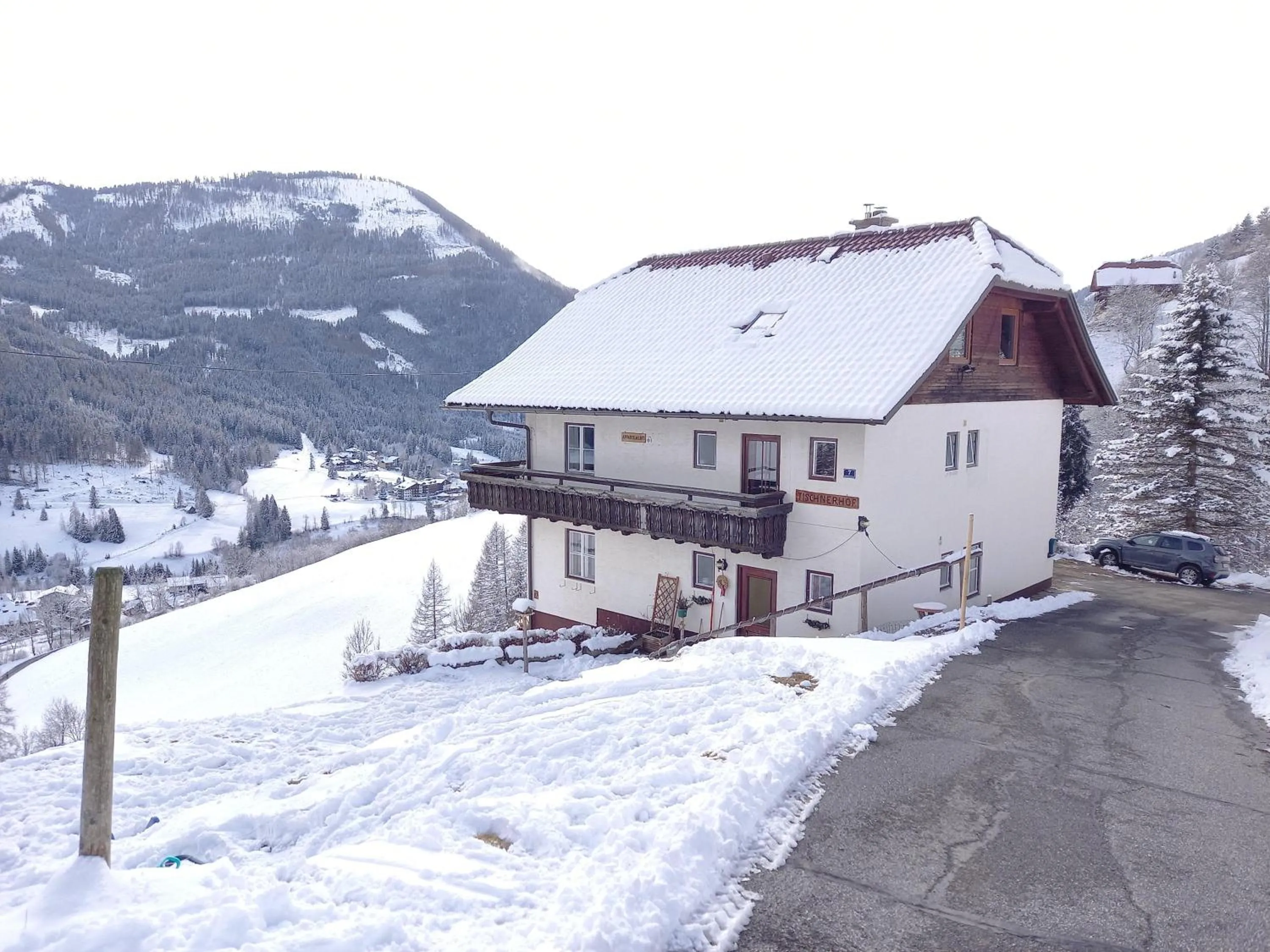 Property building in Tischnerhof Appartements