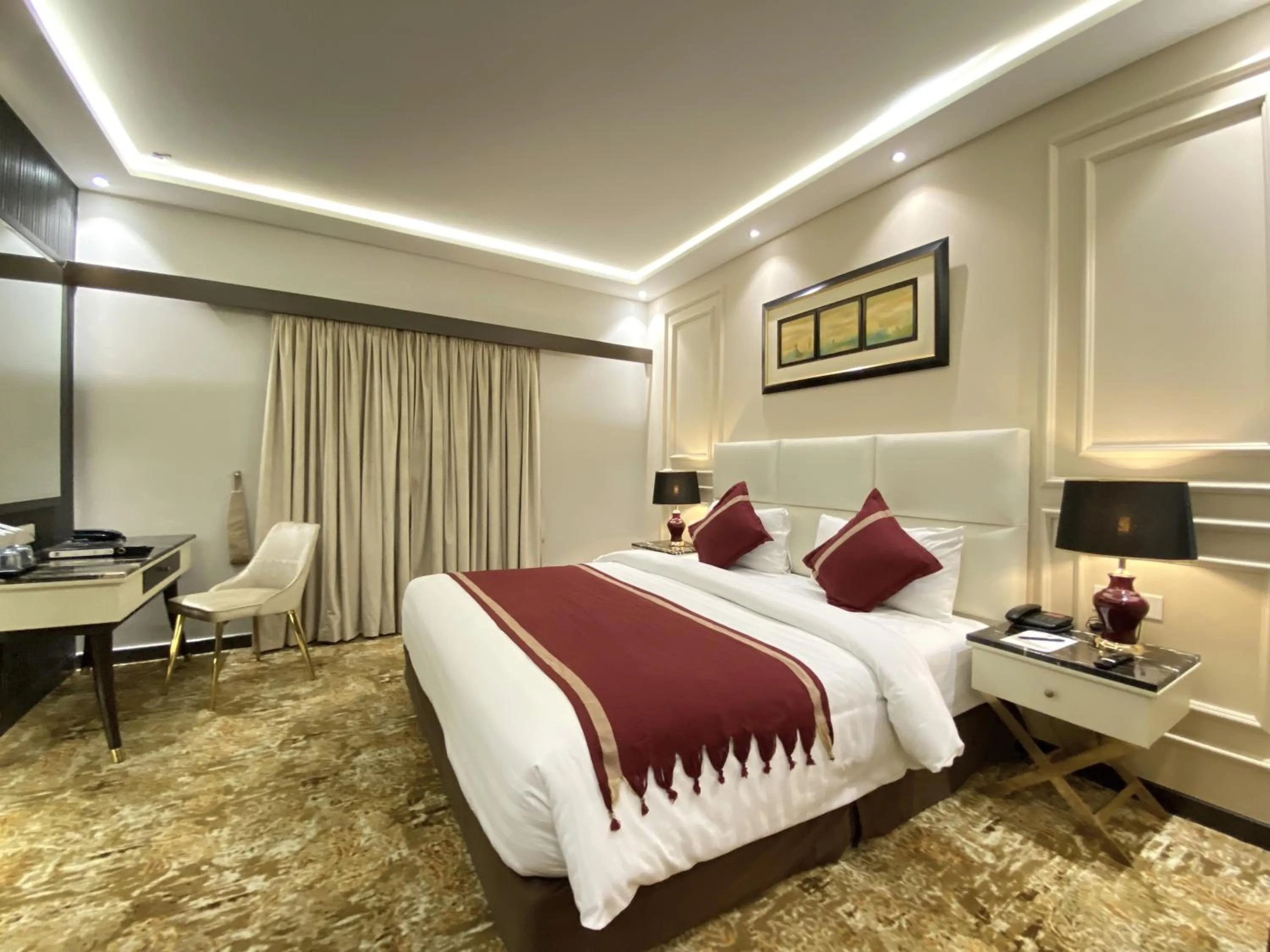 Bedroom, Bed in Best Western Plus Grand Multan