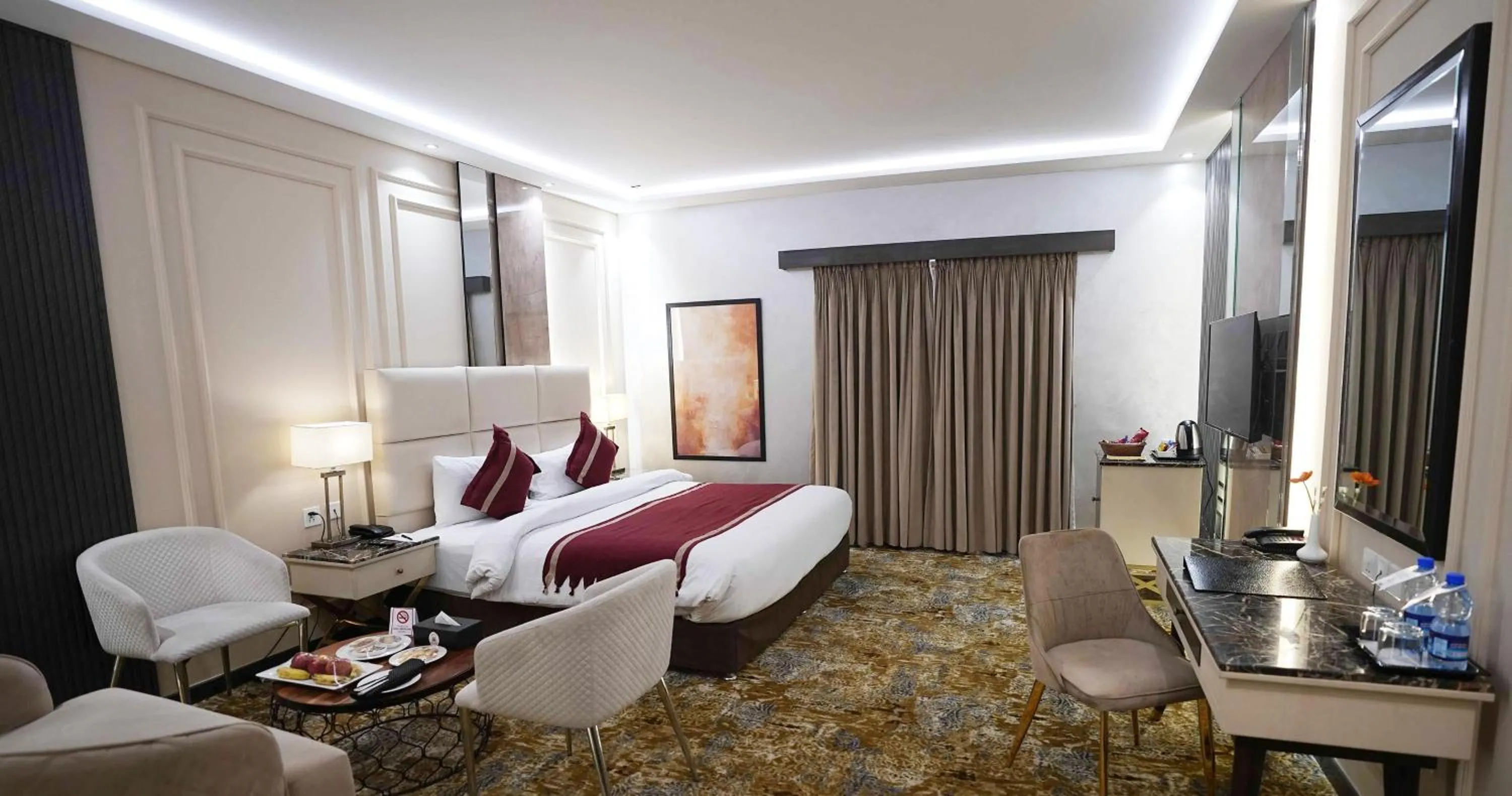 Bedroom, Bed in Best Western Plus Grand Multan