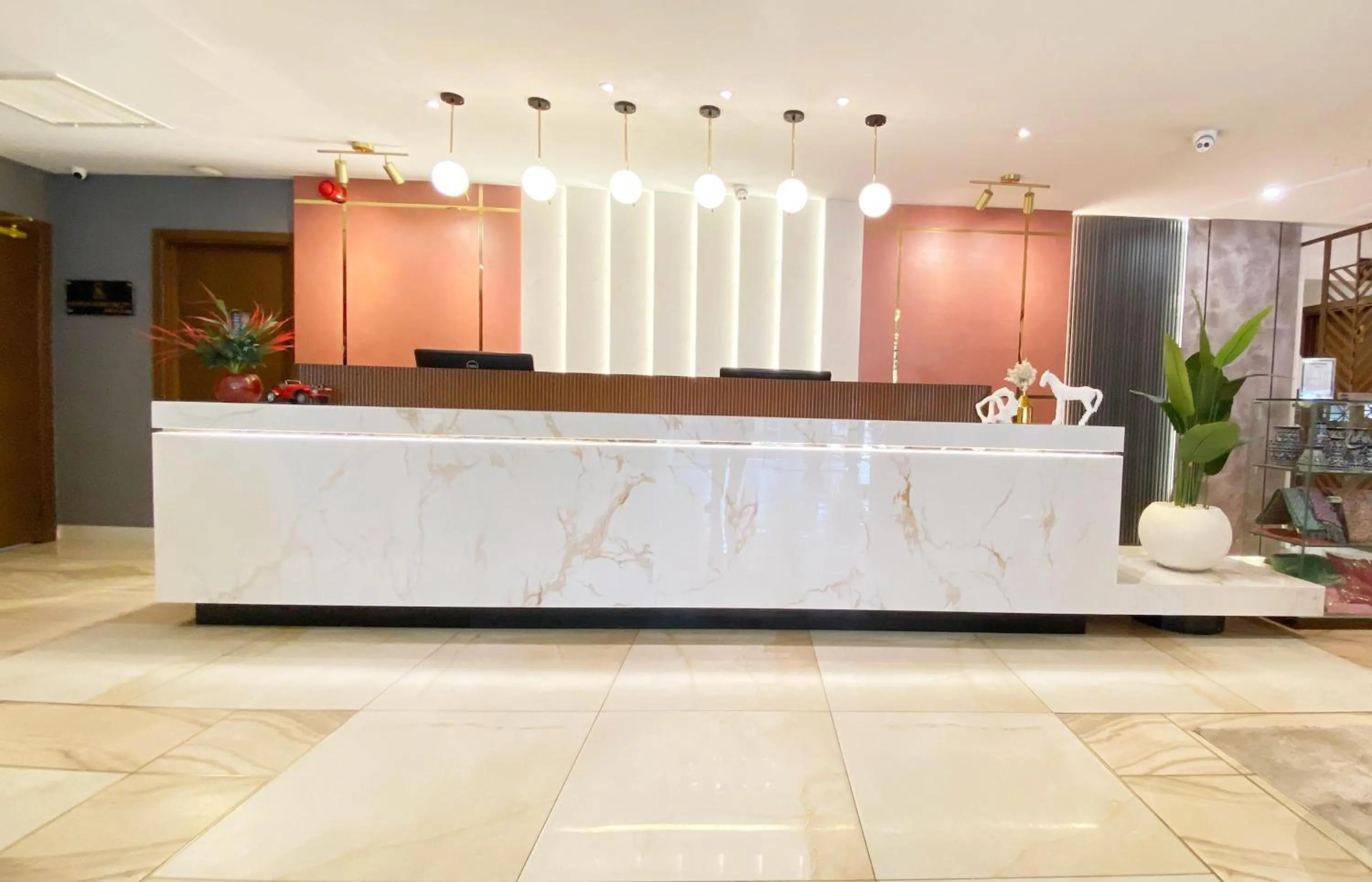 Lobby or reception in Best Western Plus Grand Multan