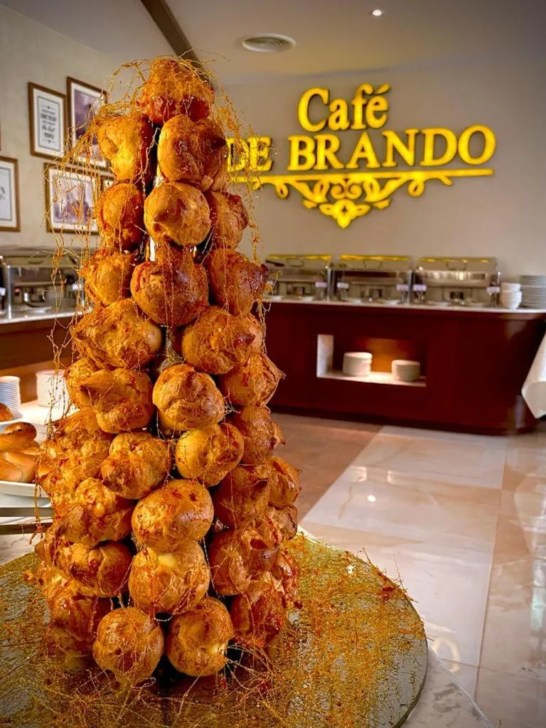 Restaurant/places to eat in Faletti's Grand Hotel Multan