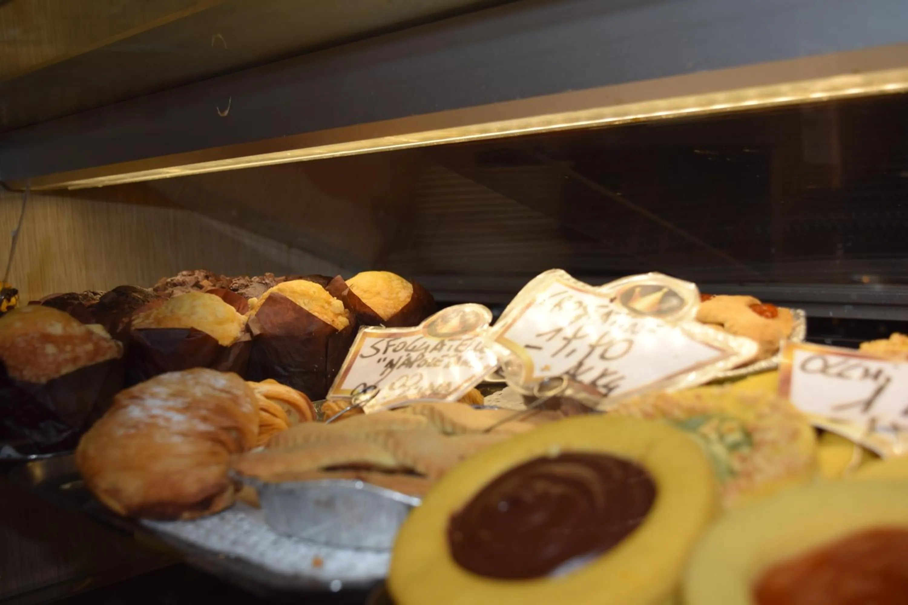 Italian breakfast in B&B Lame 57