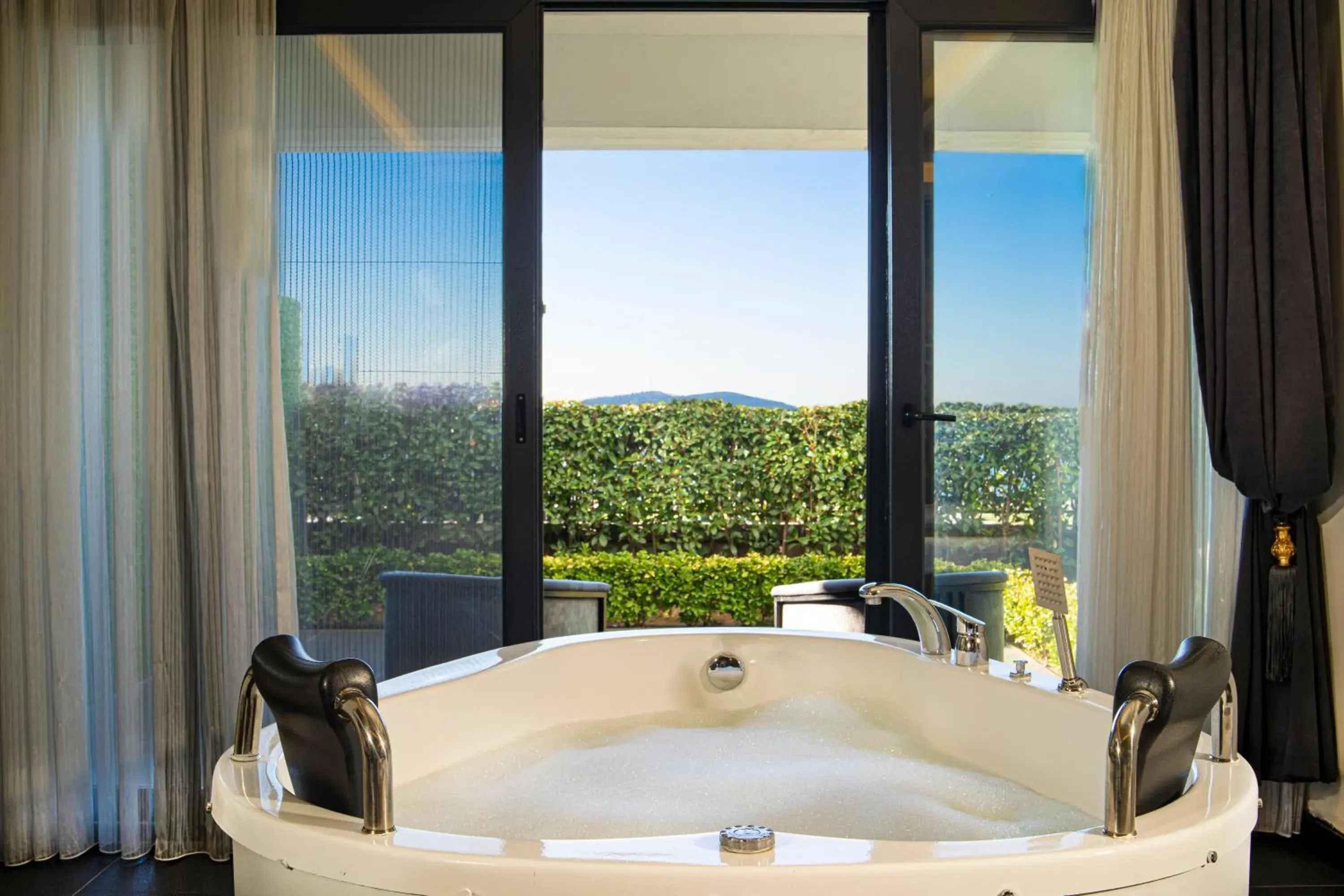 Double Room with Garden View in La Cielo Hotel Bostancı Double Room with Garden View in La Cielo Hotel Bostancı