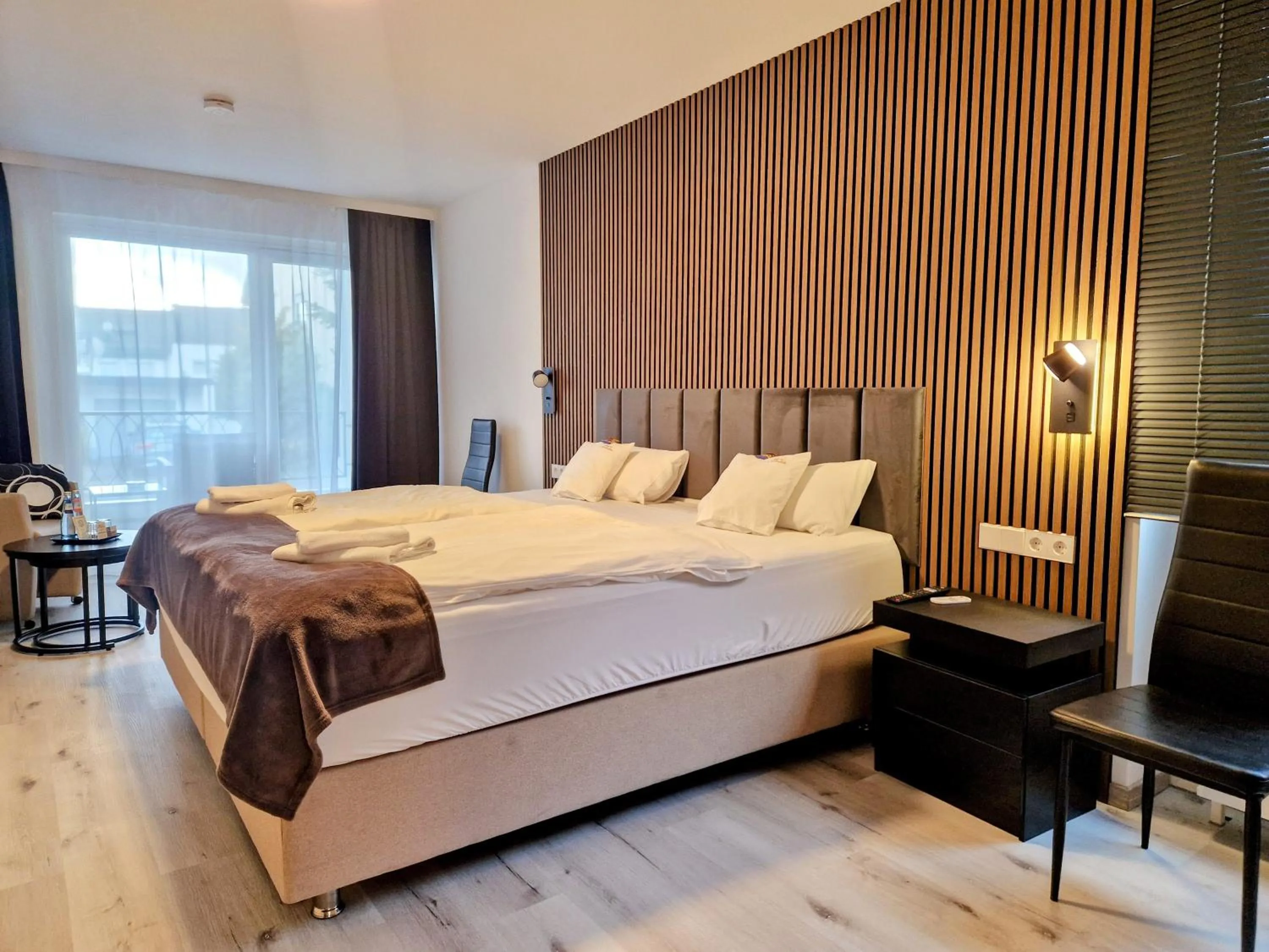 Photo of the whole room, Bed in Hotel am Kurpark