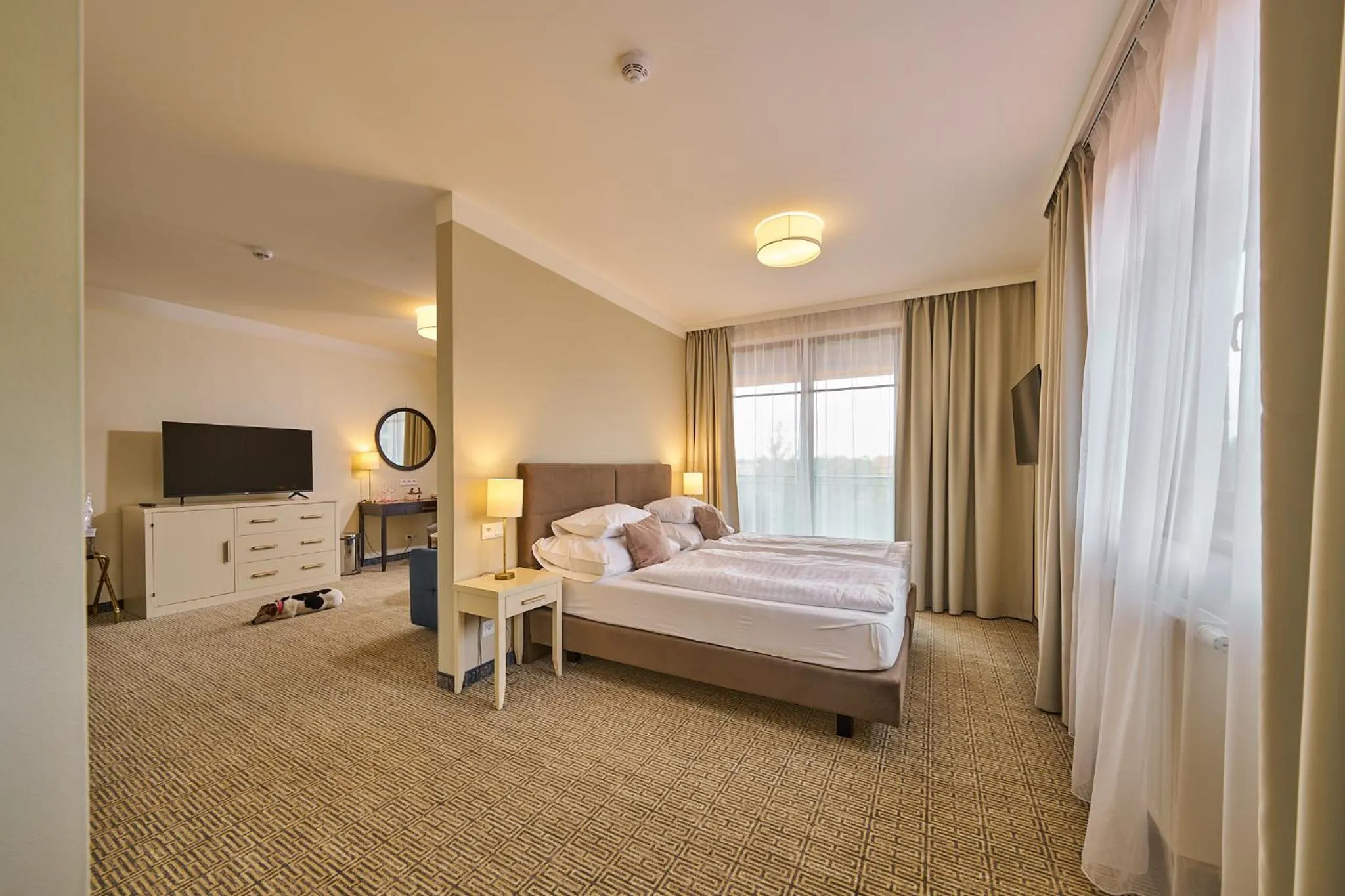 Bedroom, Bed in Wellness Hotel Queens