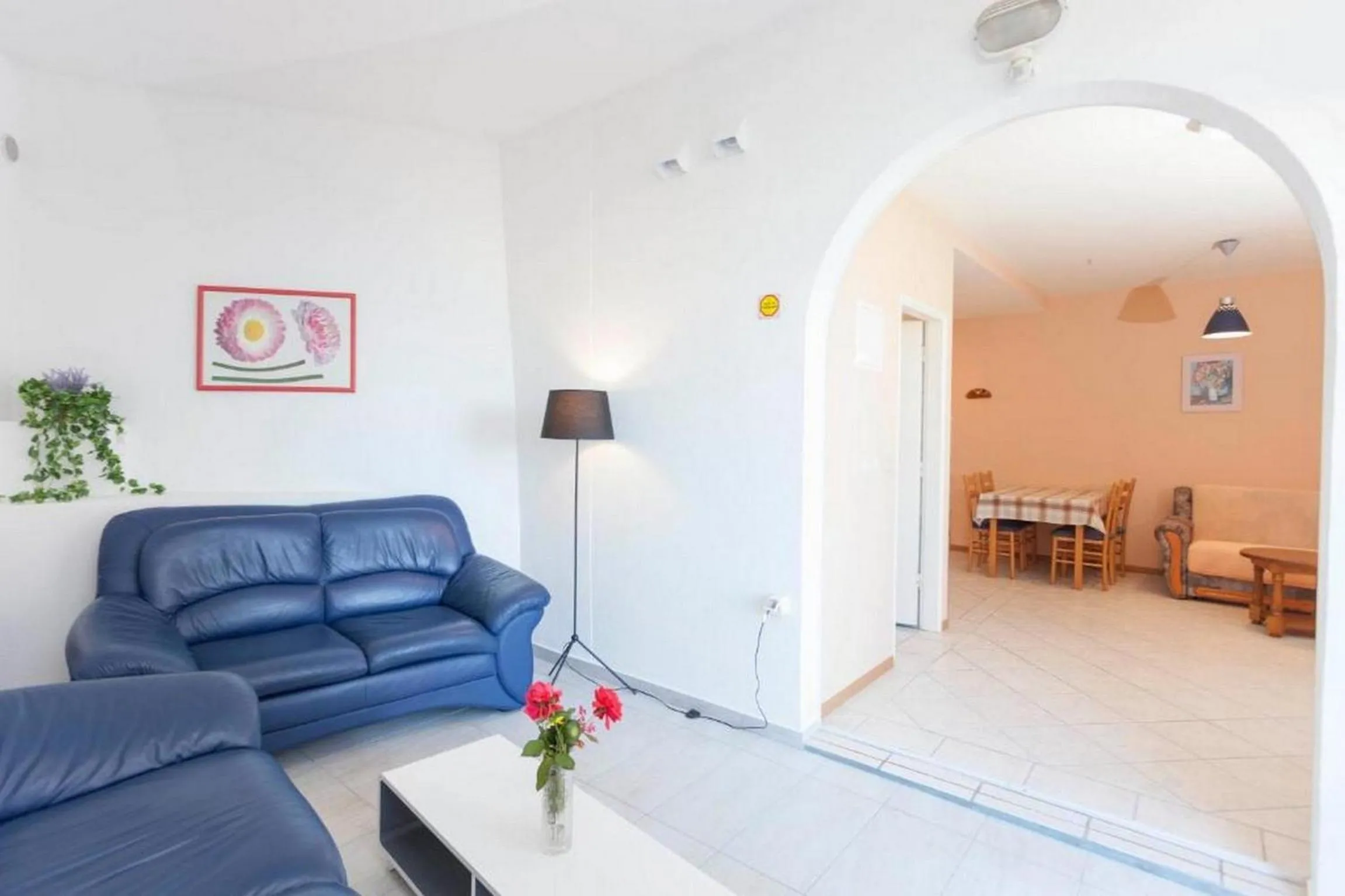 Living room in Summerheaven Apartments