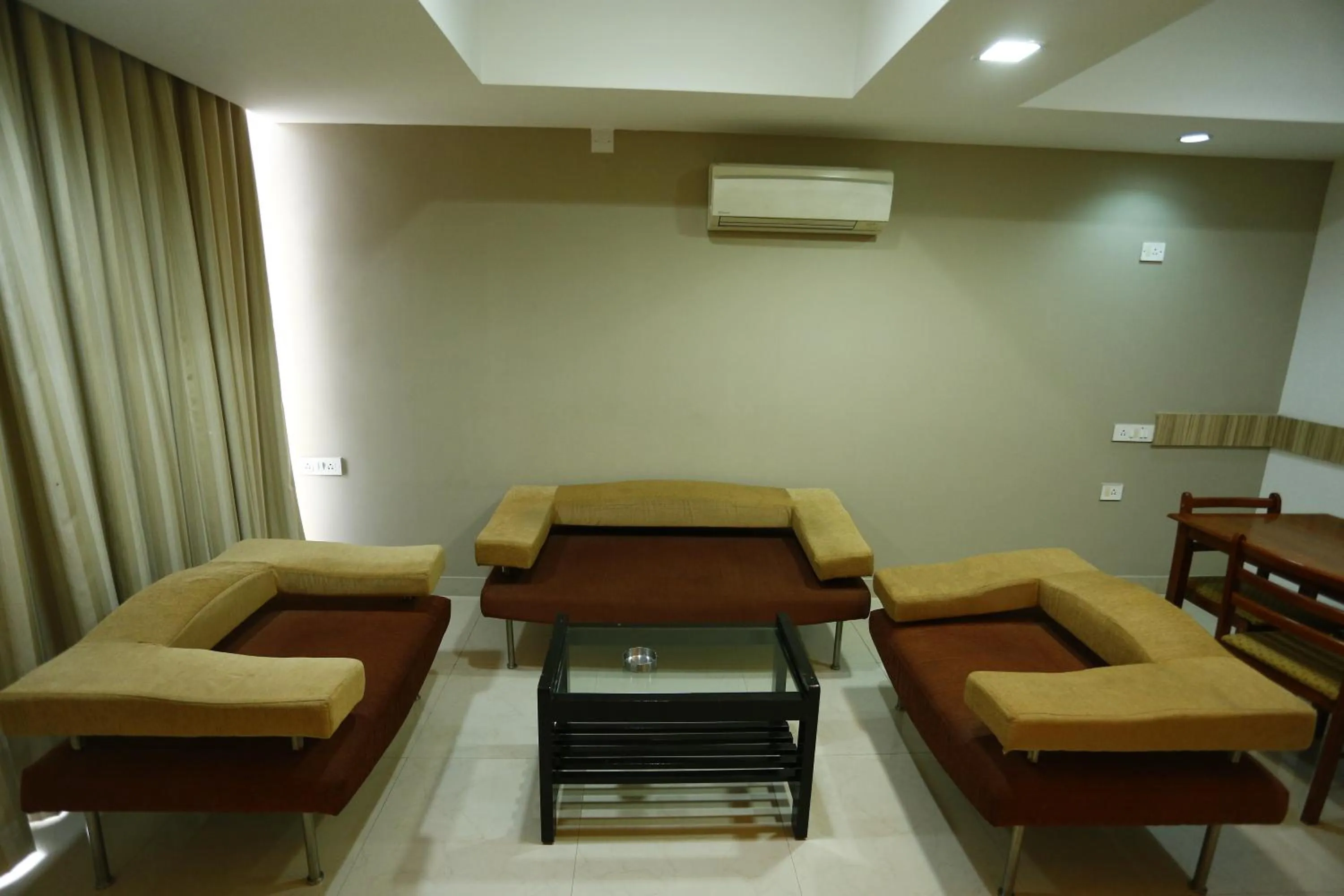 Seating area in Hotel City Centre Residency