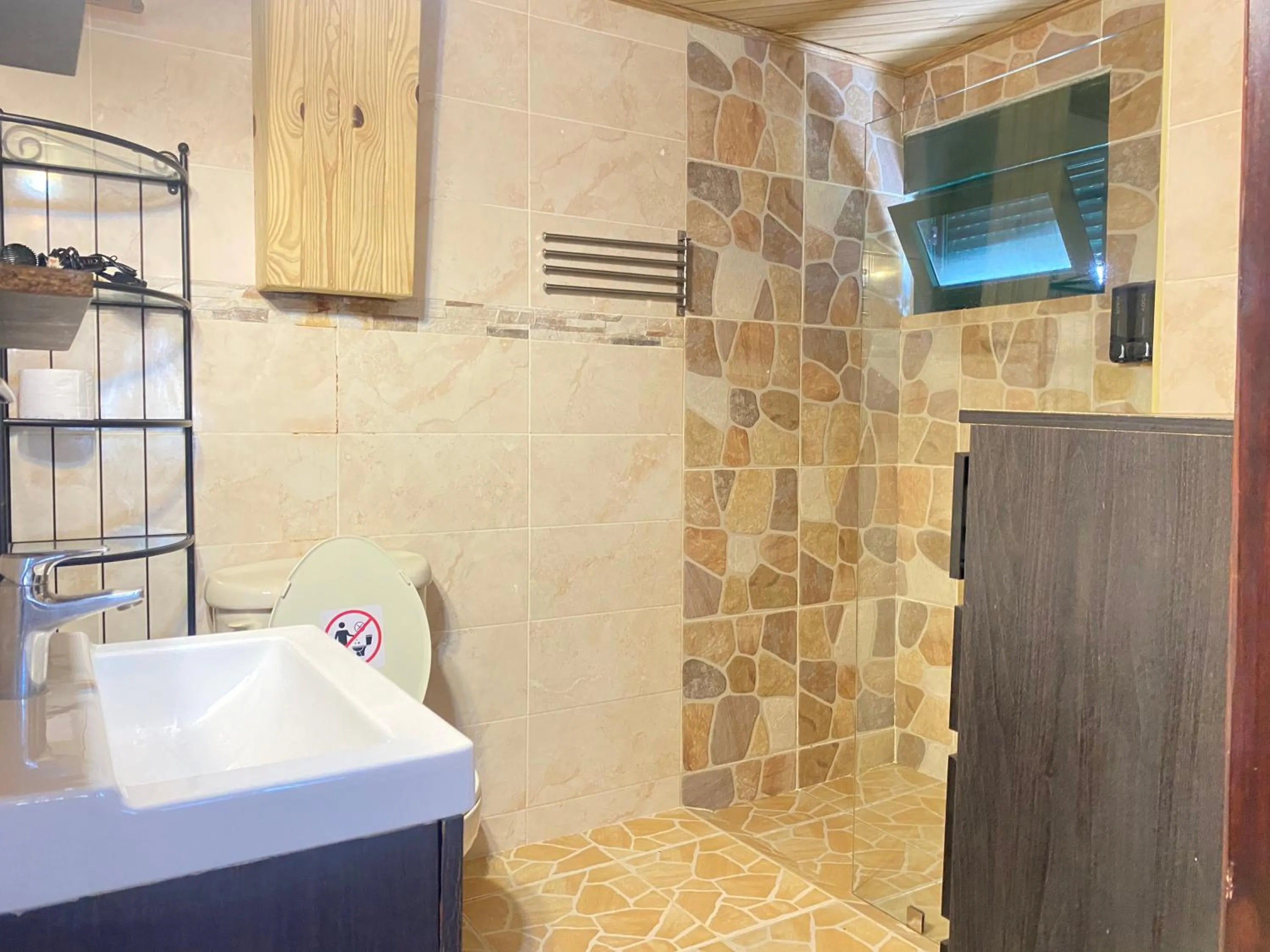 Bathroom in Stanza Mare Beach Front