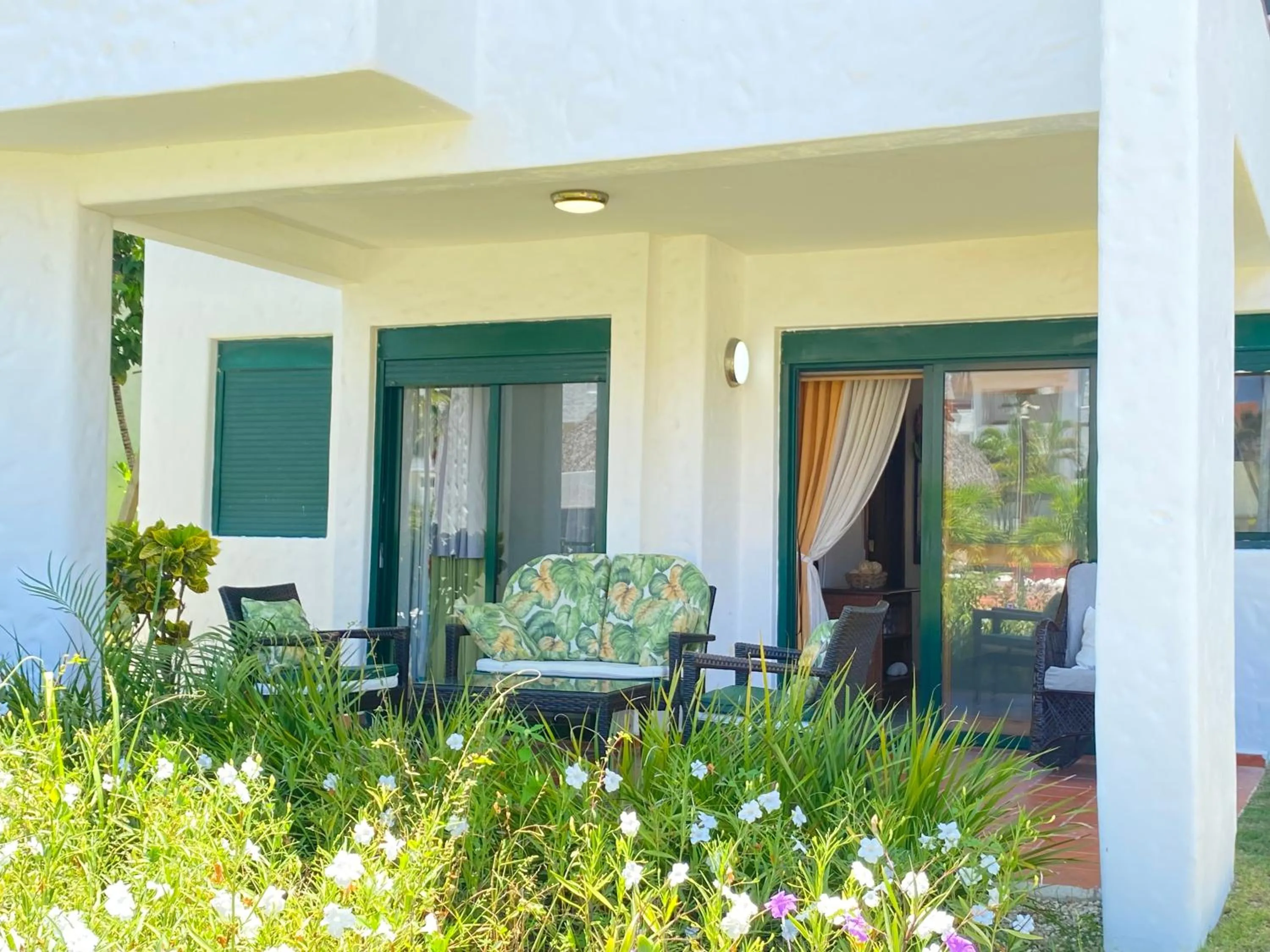 Patio in Stanza Mare Beach Front