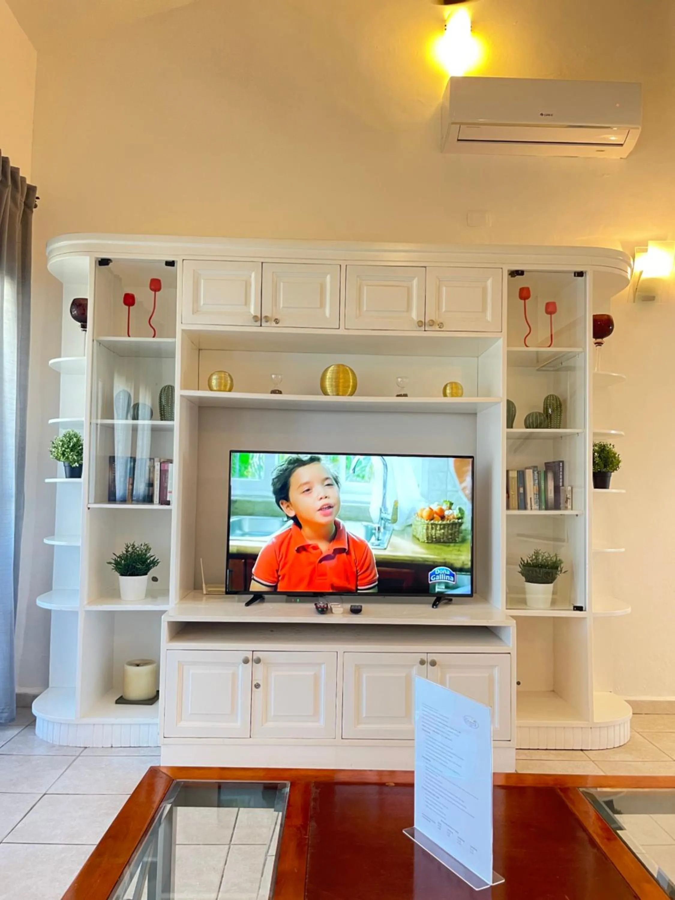 Communal lounge/ TV room in Stanza Mare Beach Front