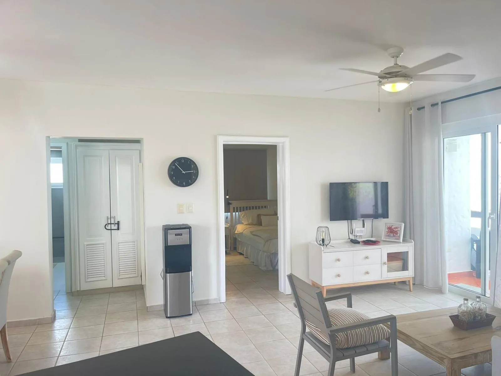 TV and multimedia in Stanza Mare Beach Front