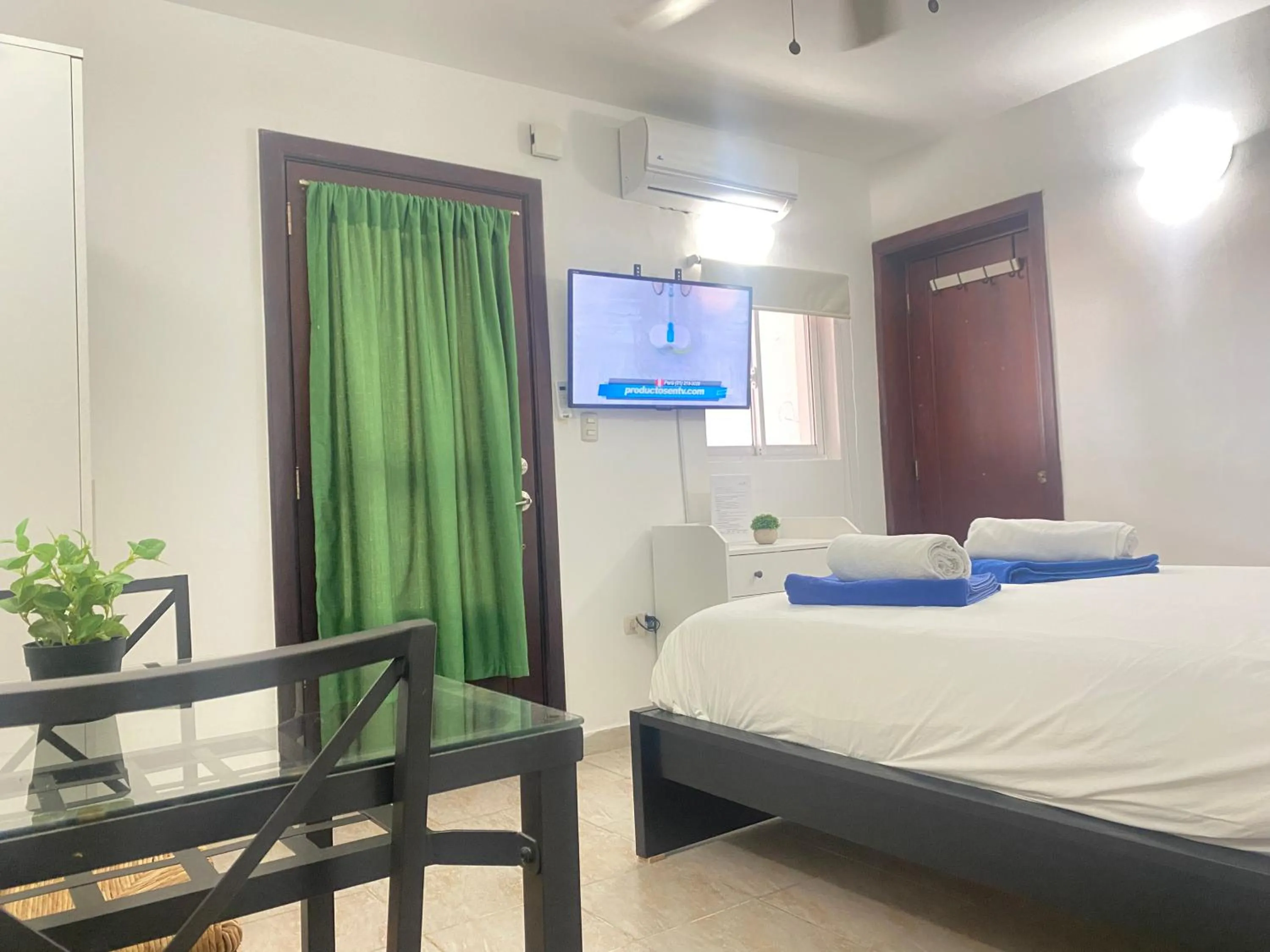 Bed in Stanza Mare Beach Front