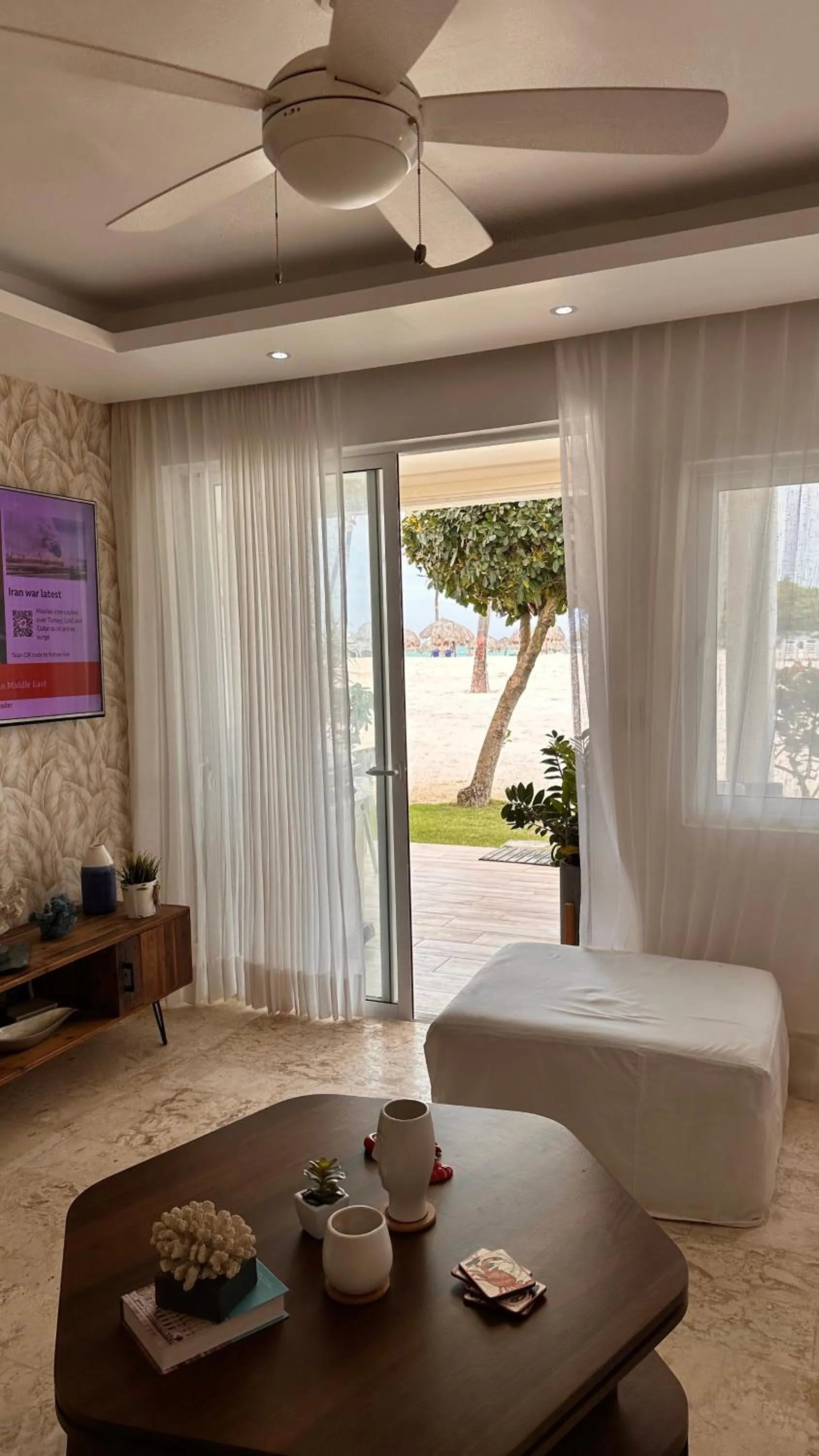 TV and multimedia, Bed in Stanza Mare Beach Front