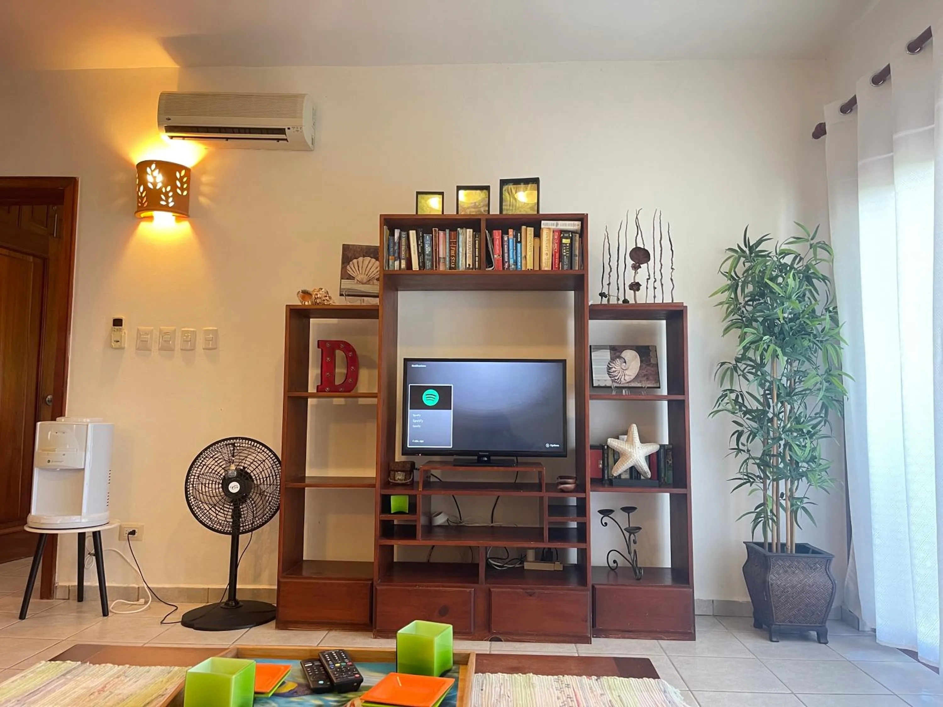 Communal lounge/ TV room in Stanza Mare Beach Front