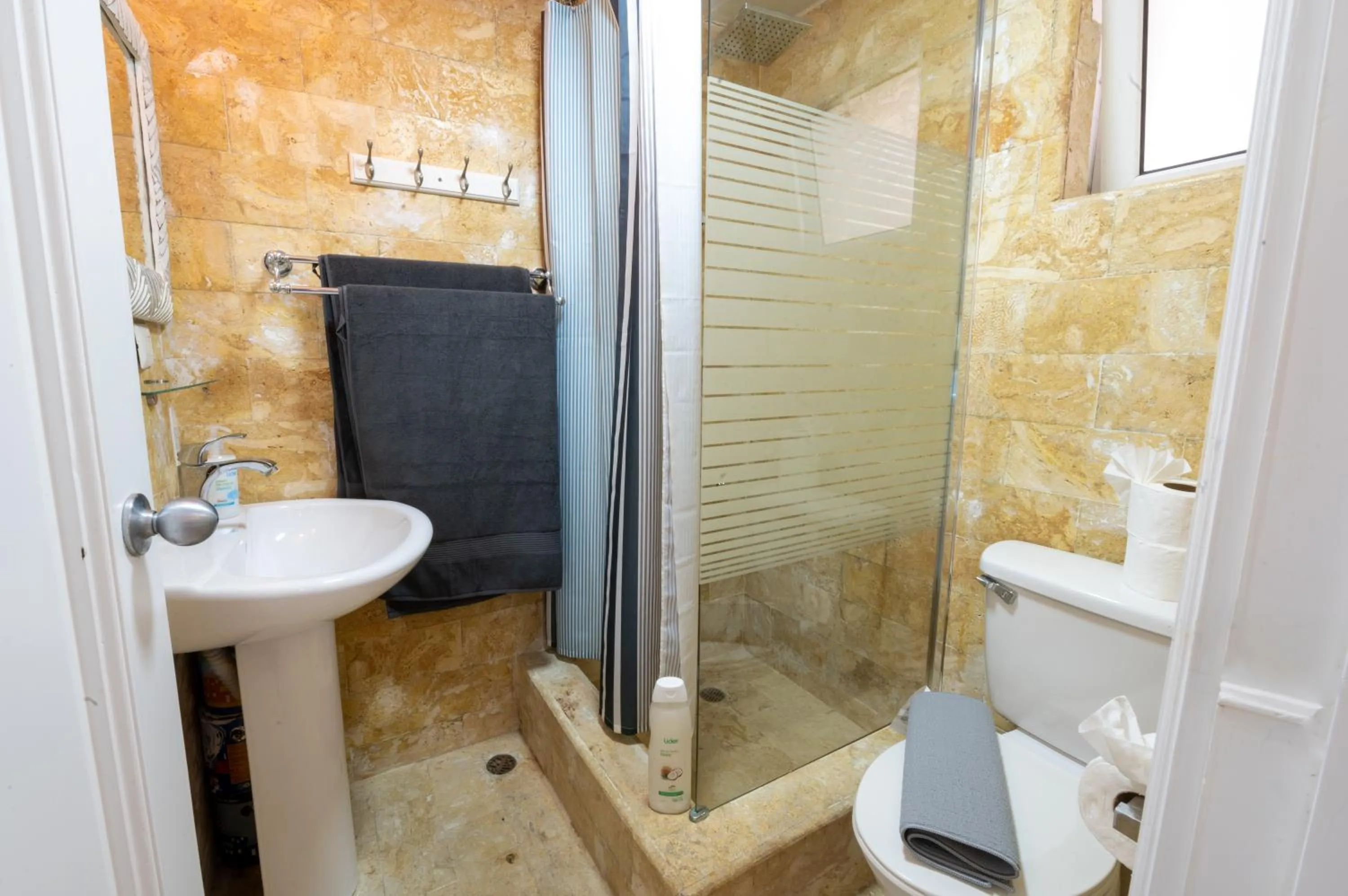 Shower in Stanza Mare Beach Front
