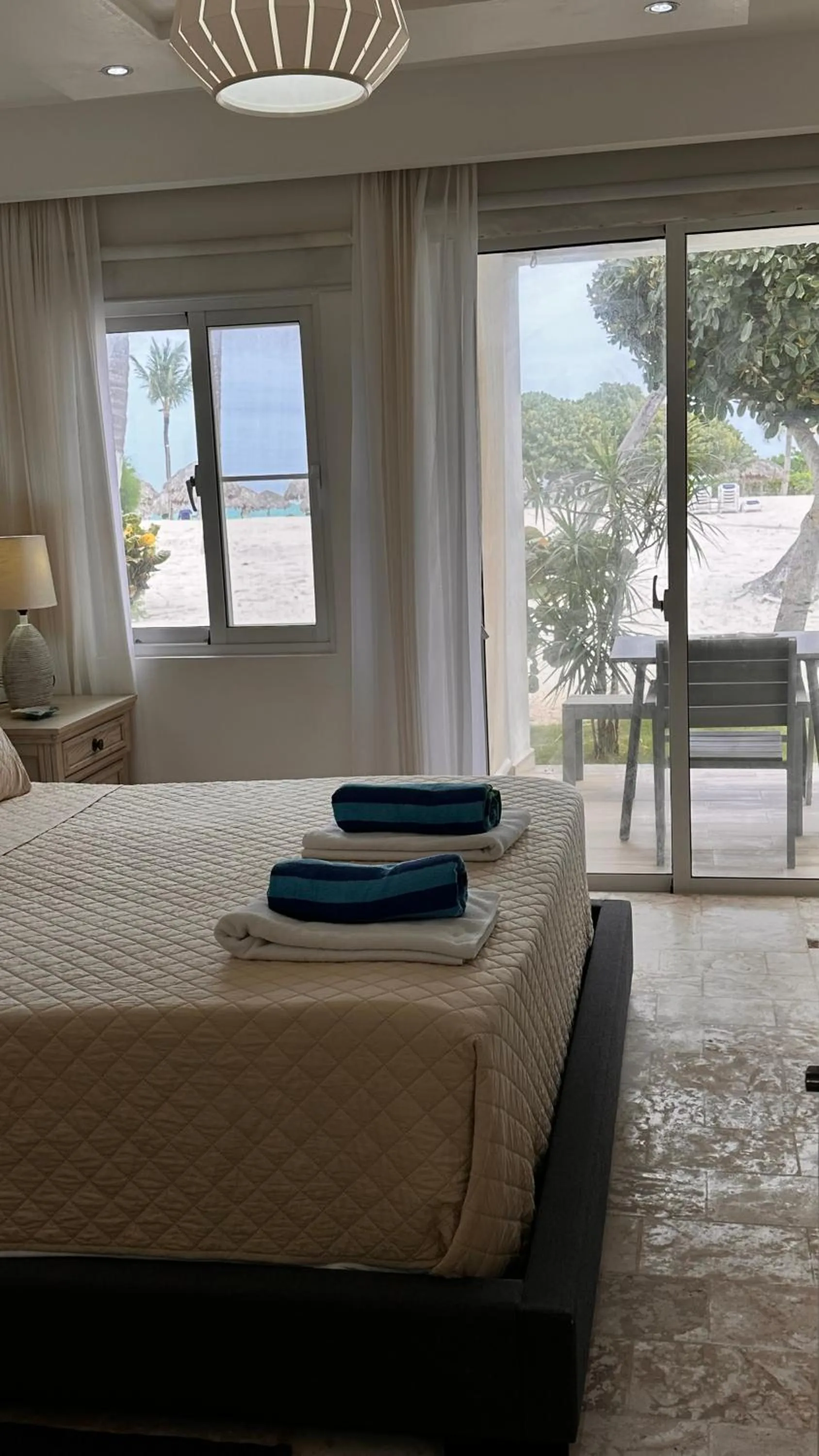 Bed in Stanza Mare Beach Front