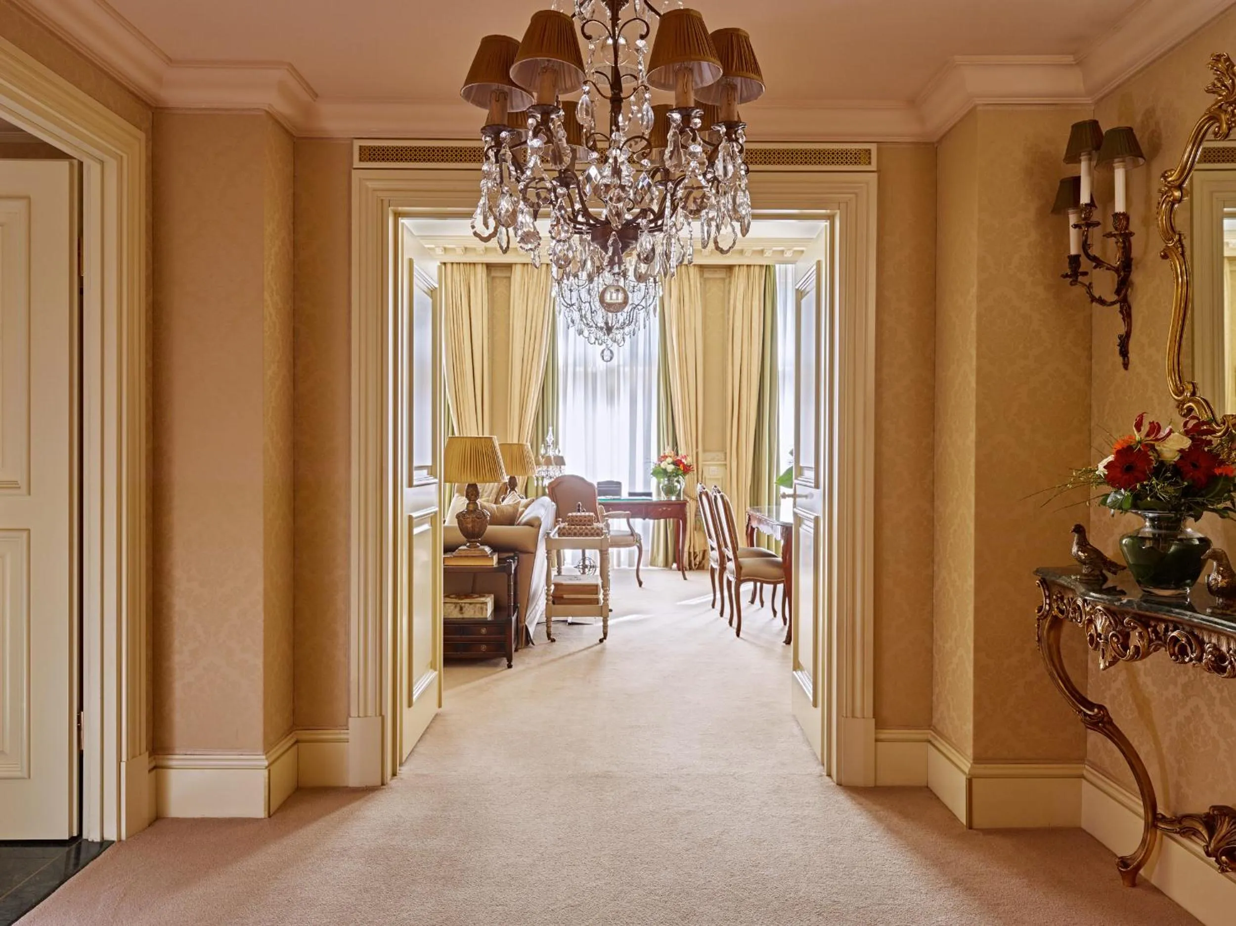 Living room in Eurostars Grand Hotel Wien