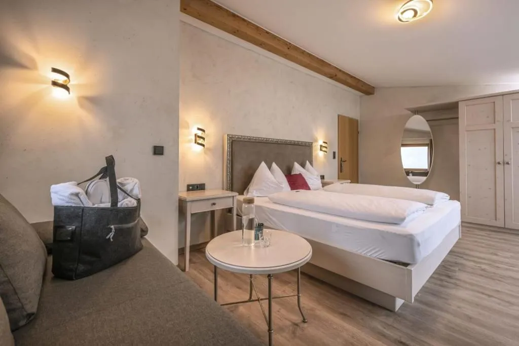 Photo of the whole room, Bed in Hotel Acherl