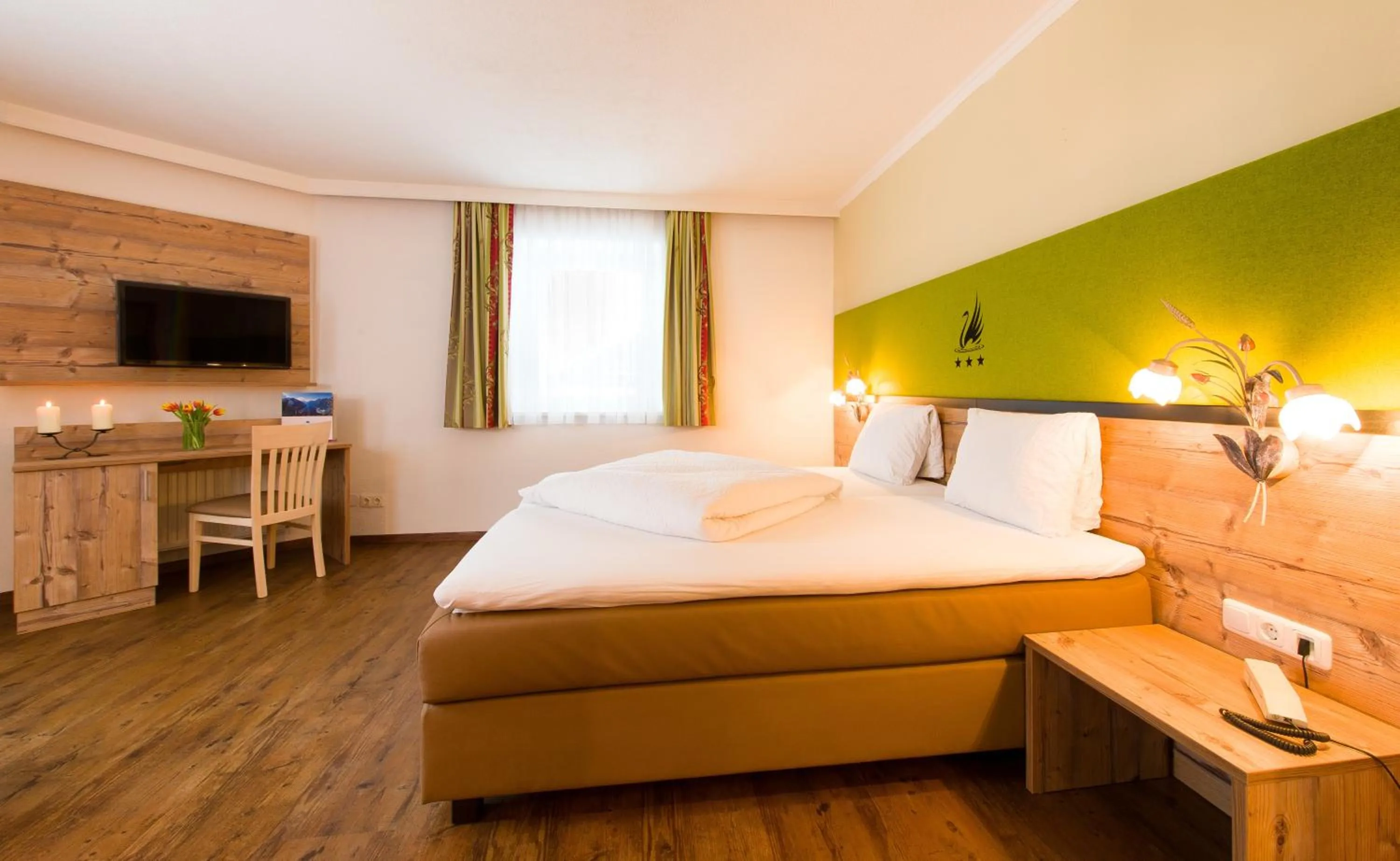 Photo of the whole room, Bed in Hotel Gasthof Zum Schwanen