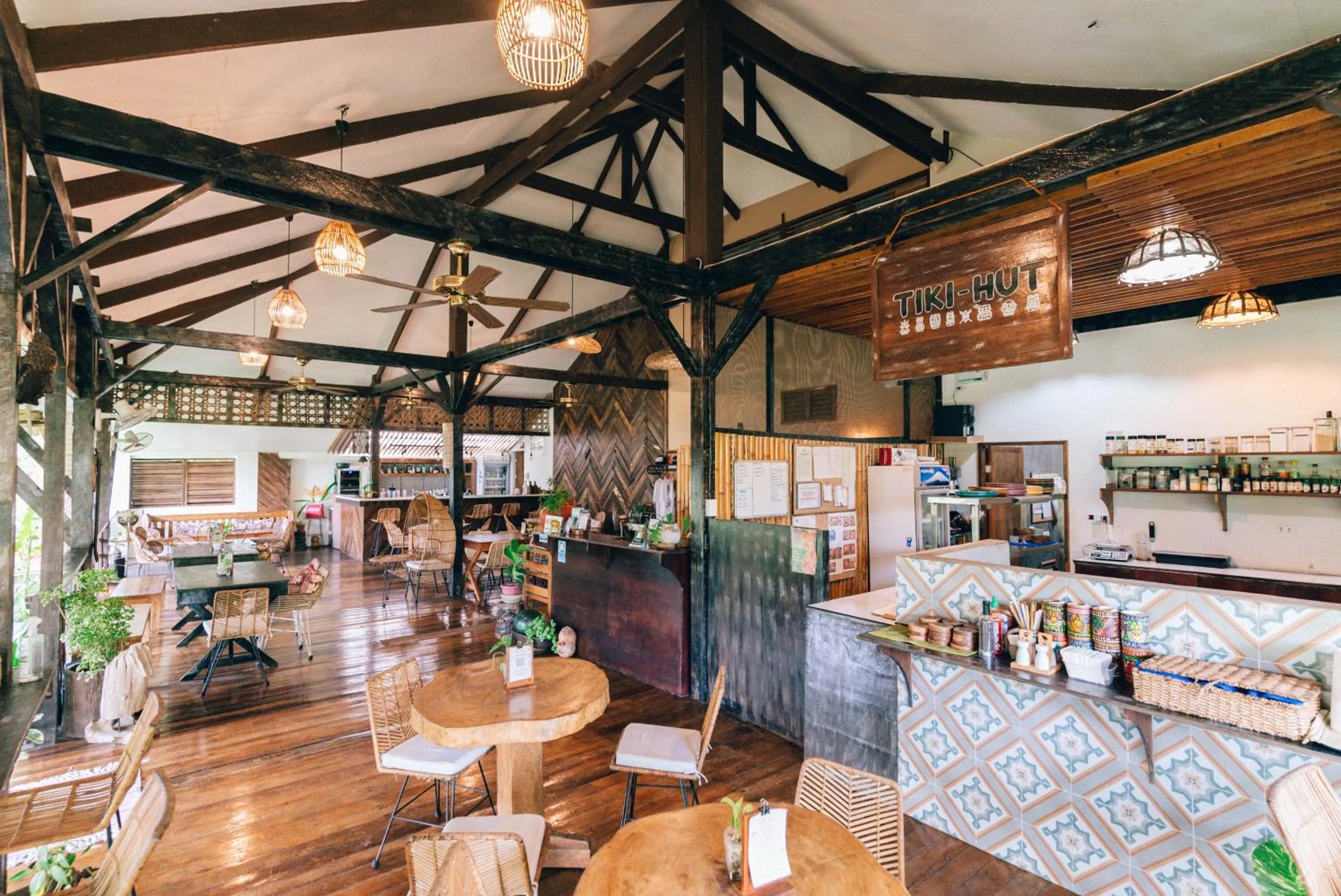 Restaurant/places to eat in Himaya