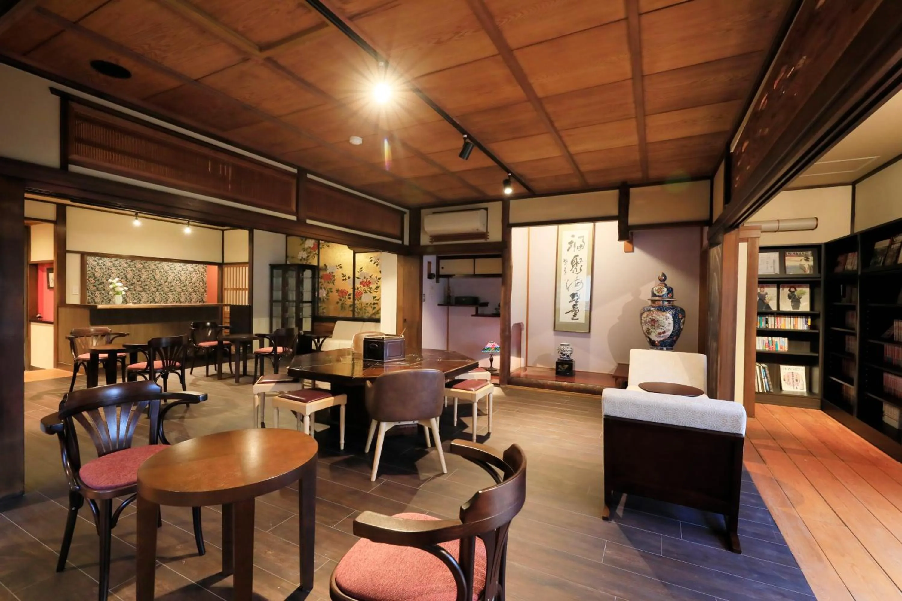 Library in Yugawara Fuga - Adult Only