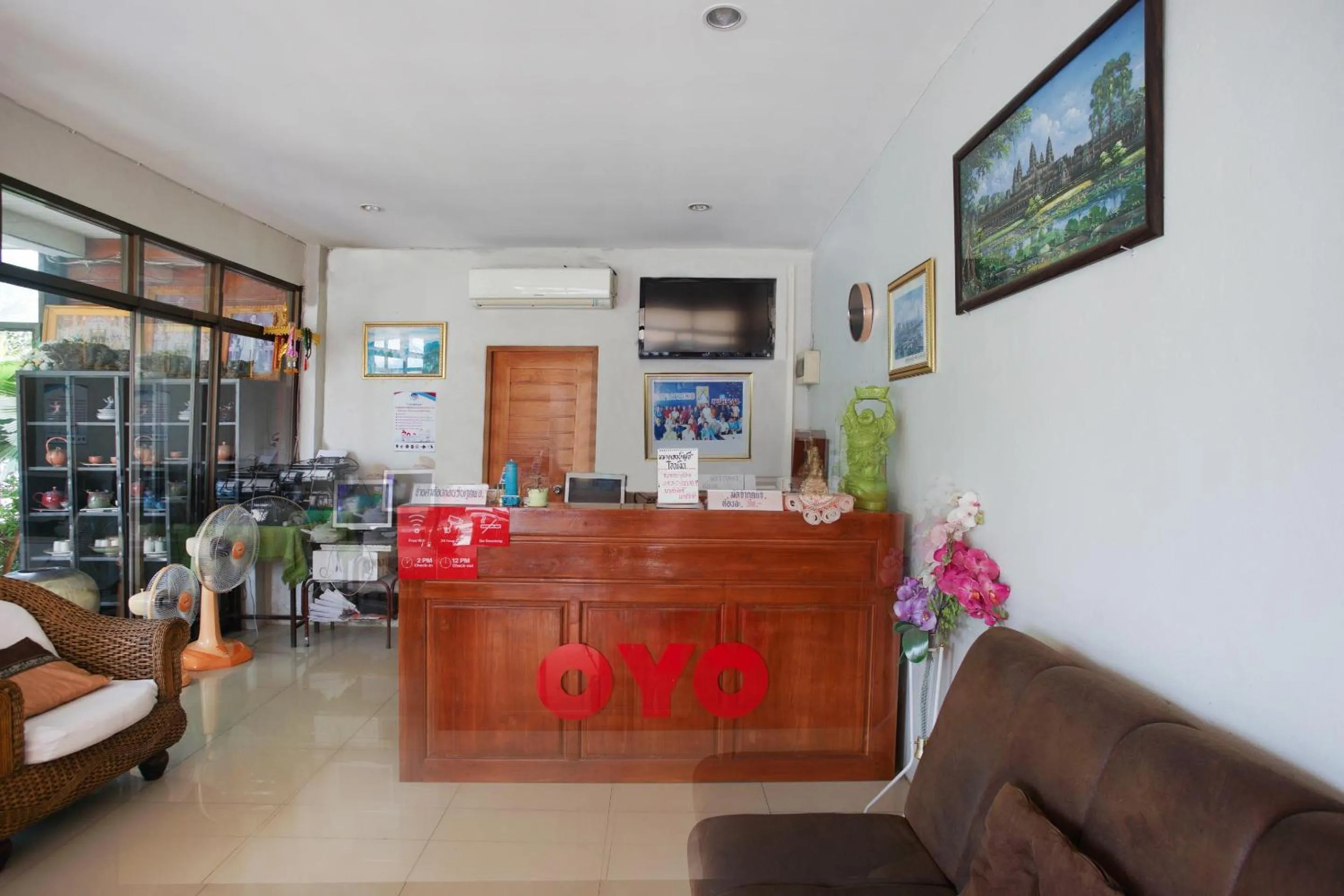 Lobby or reception in OYO 75388 P2 Place