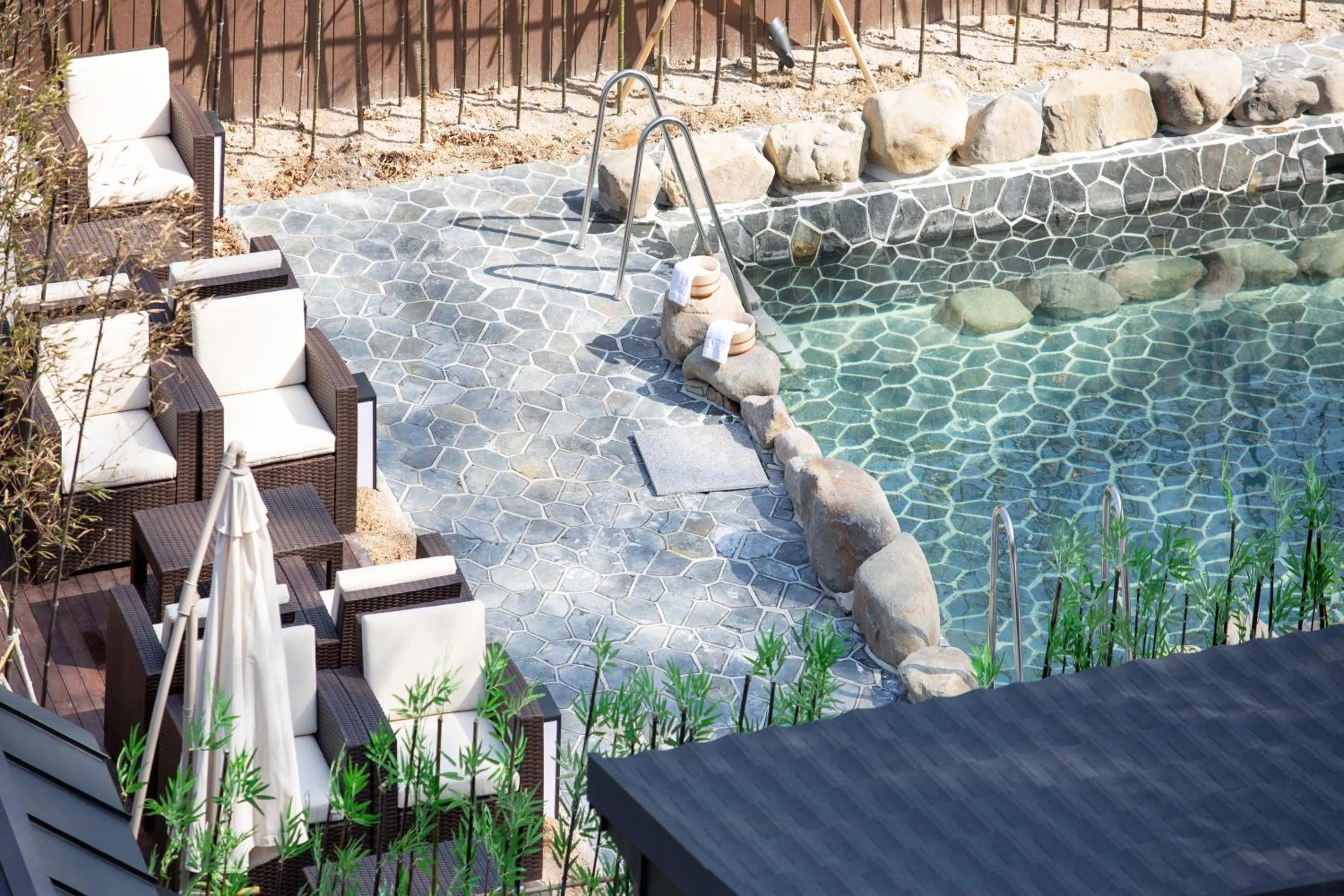 Open Air Bath in Tomonoya Hotel and Ryokan Gyeongju