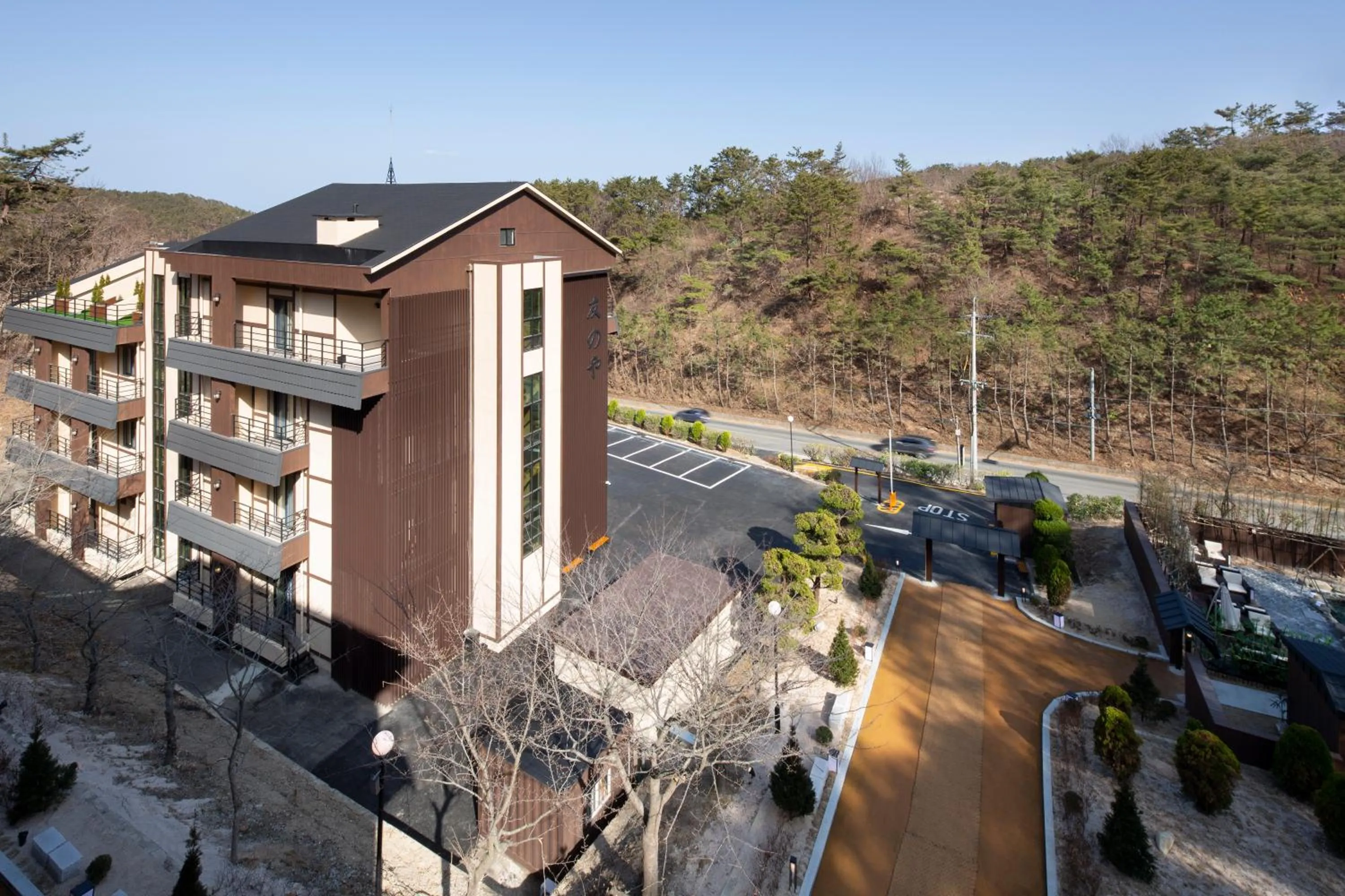 Property building in Tomonoya Hotel and Ryokan Gyeongju