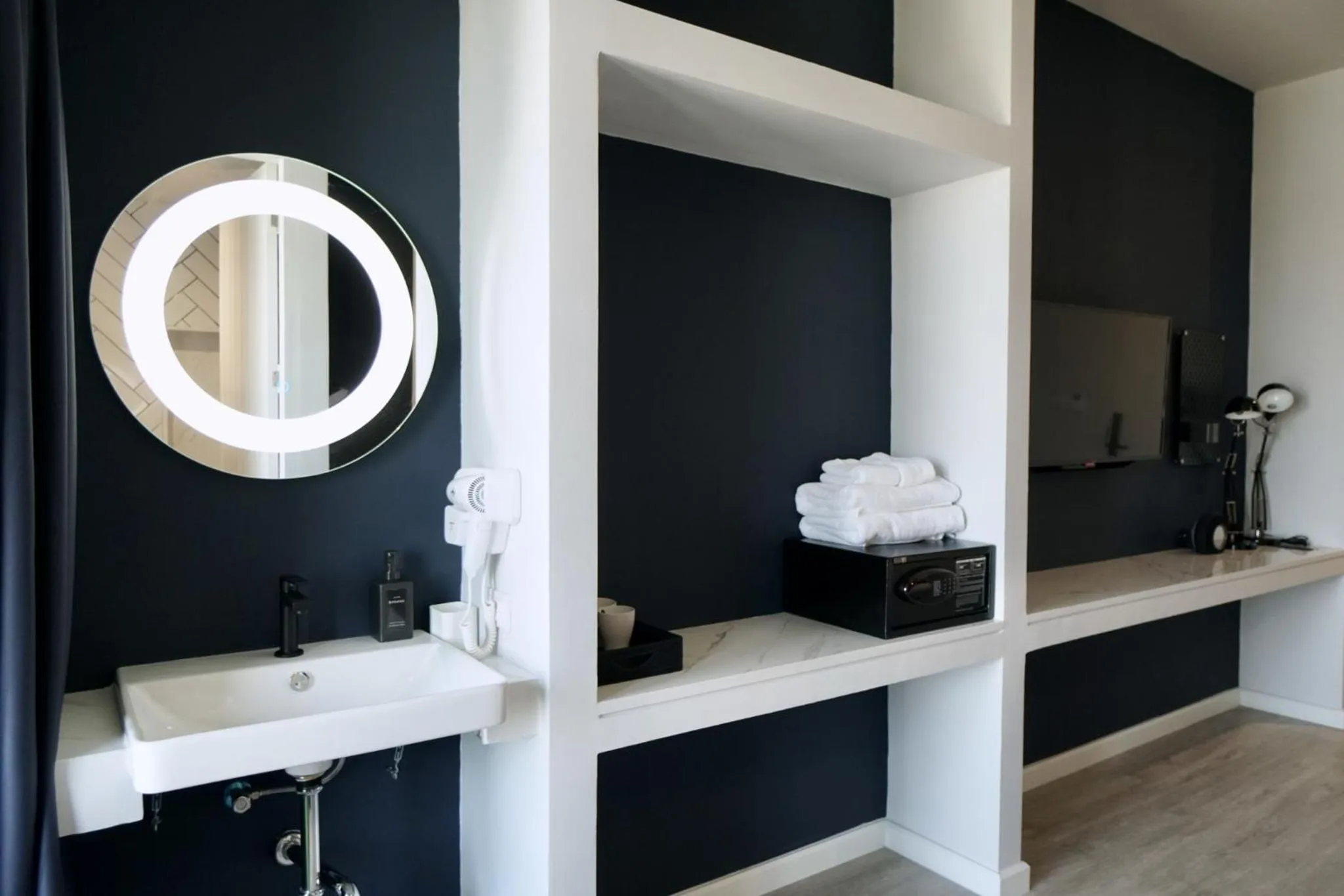 Area and facilities in Blu Monkey Hub and Hotel Chanthaburi