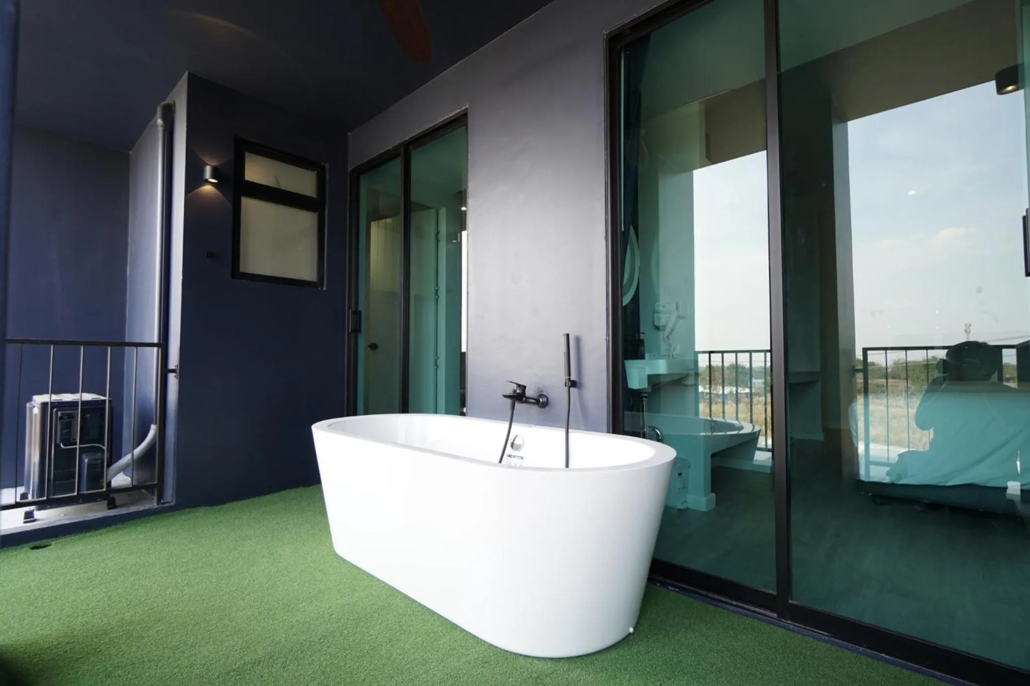 Bath in Blu Monkey Hub and Hotel Chanthaburi
