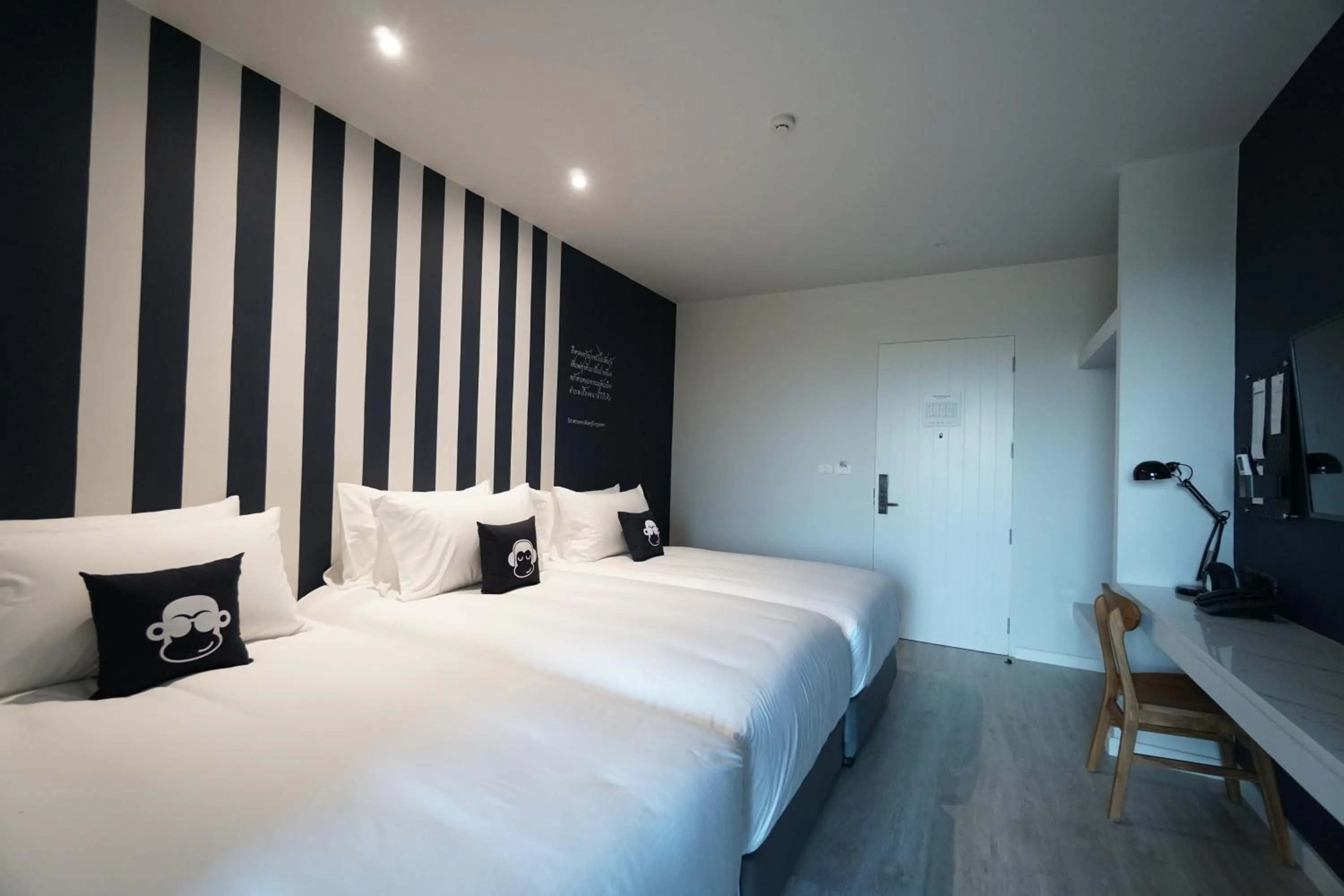 Bed in Blu Monkey Hub and Hotel Chanthaburi