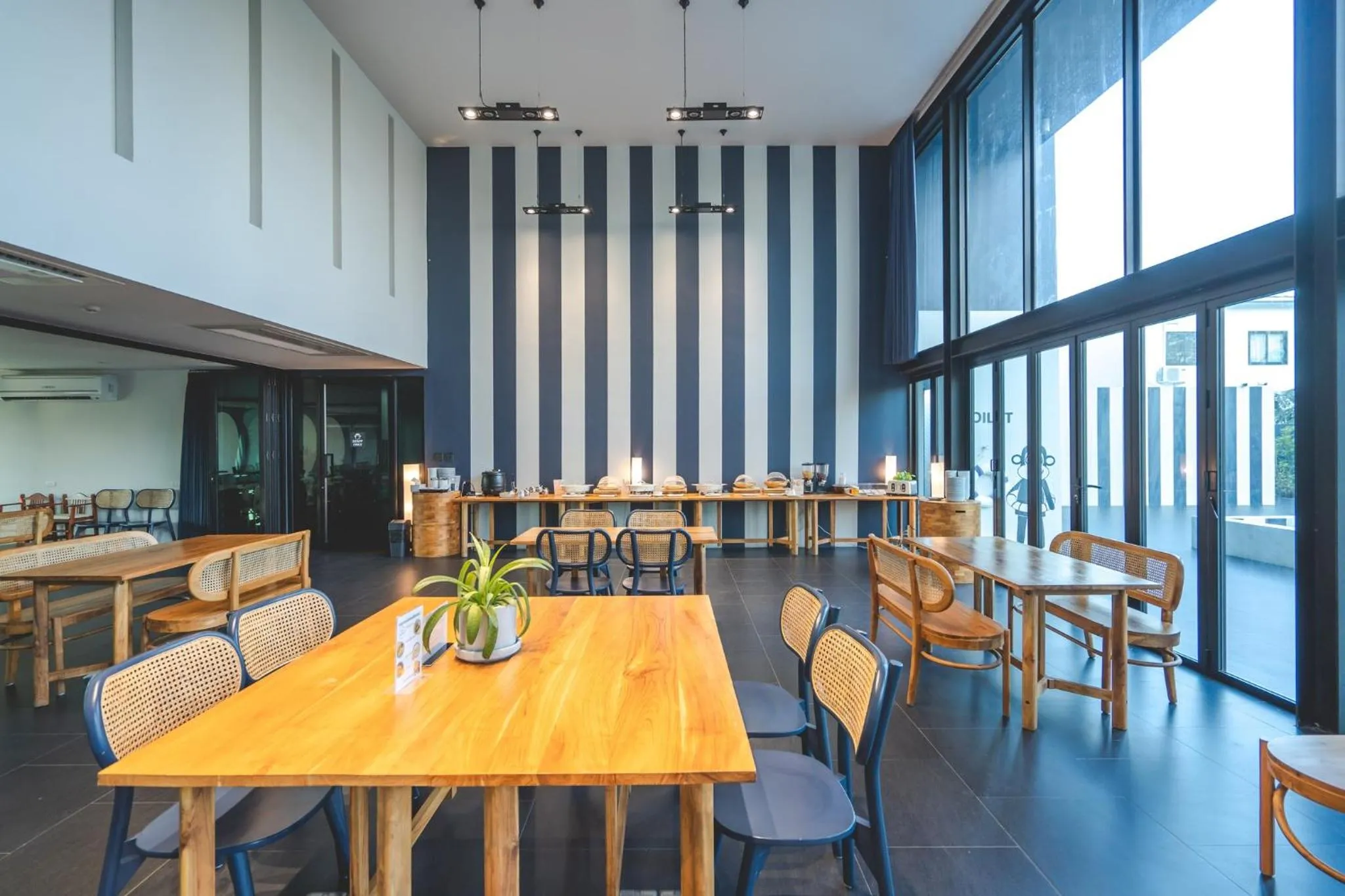Restaurant/places to eat in Blu Monkey Hub and Hotel Chanthaburi