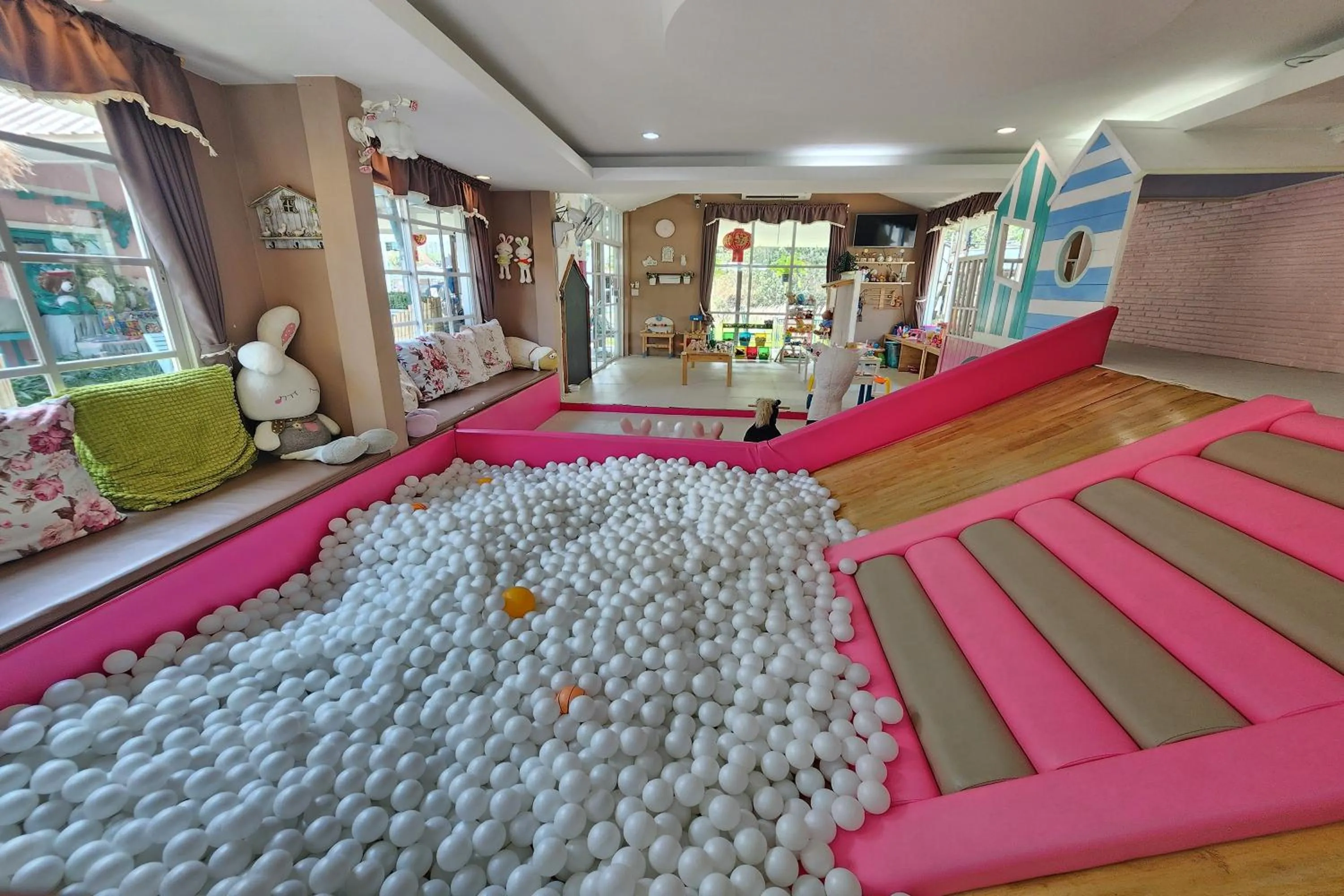 Children play ground in See Sky Resort