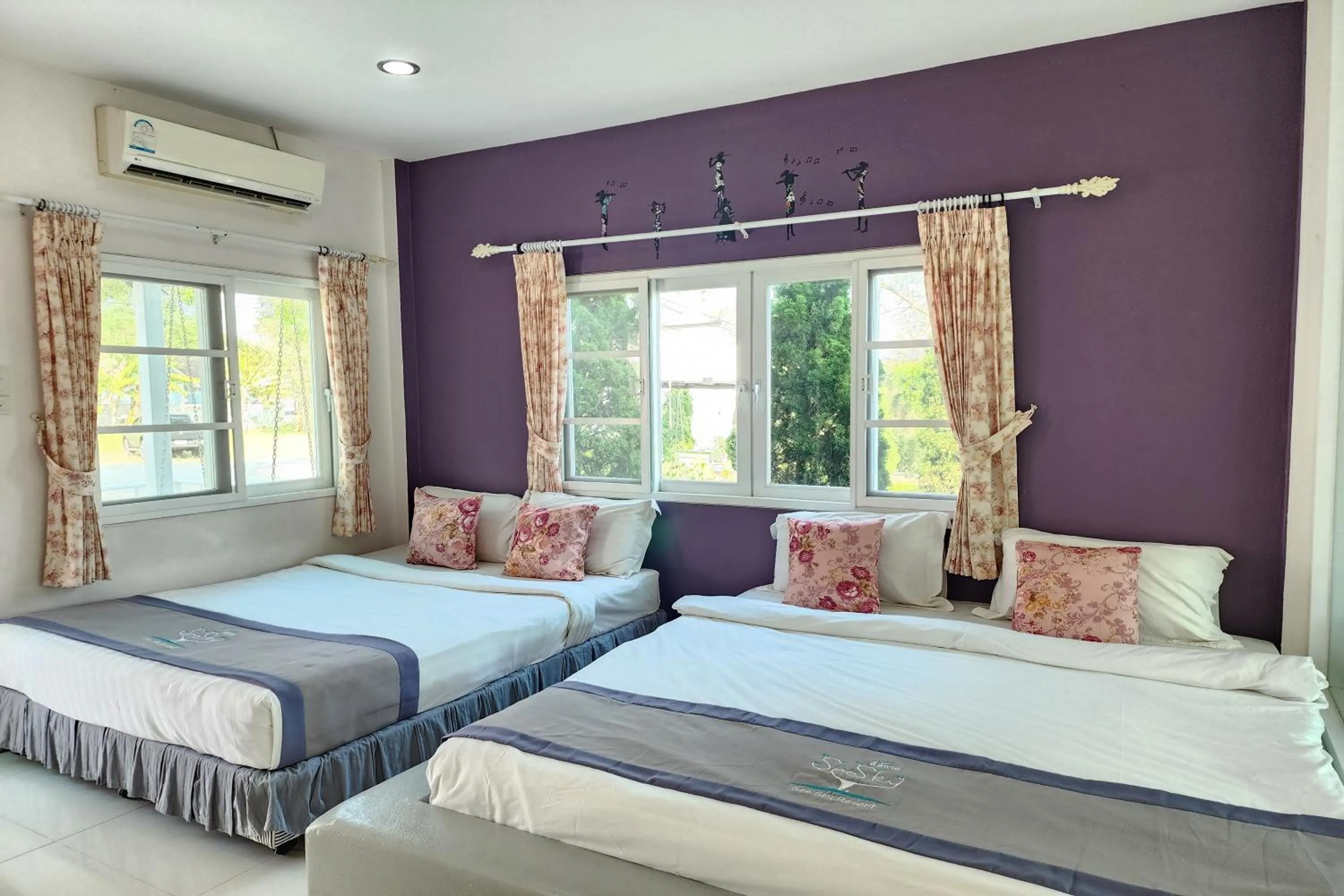 air conditioner, Bed in See Sky Resort