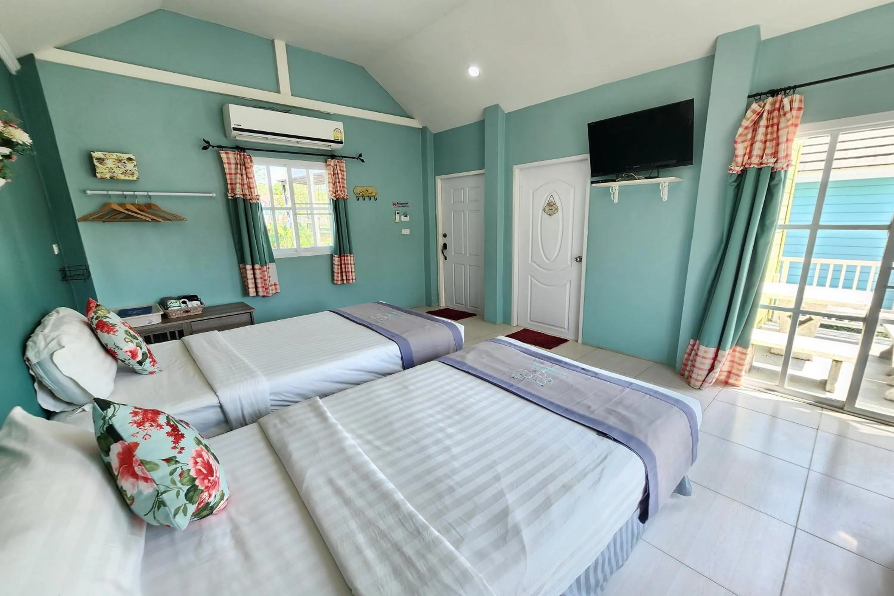 Bed in See Sky Resort