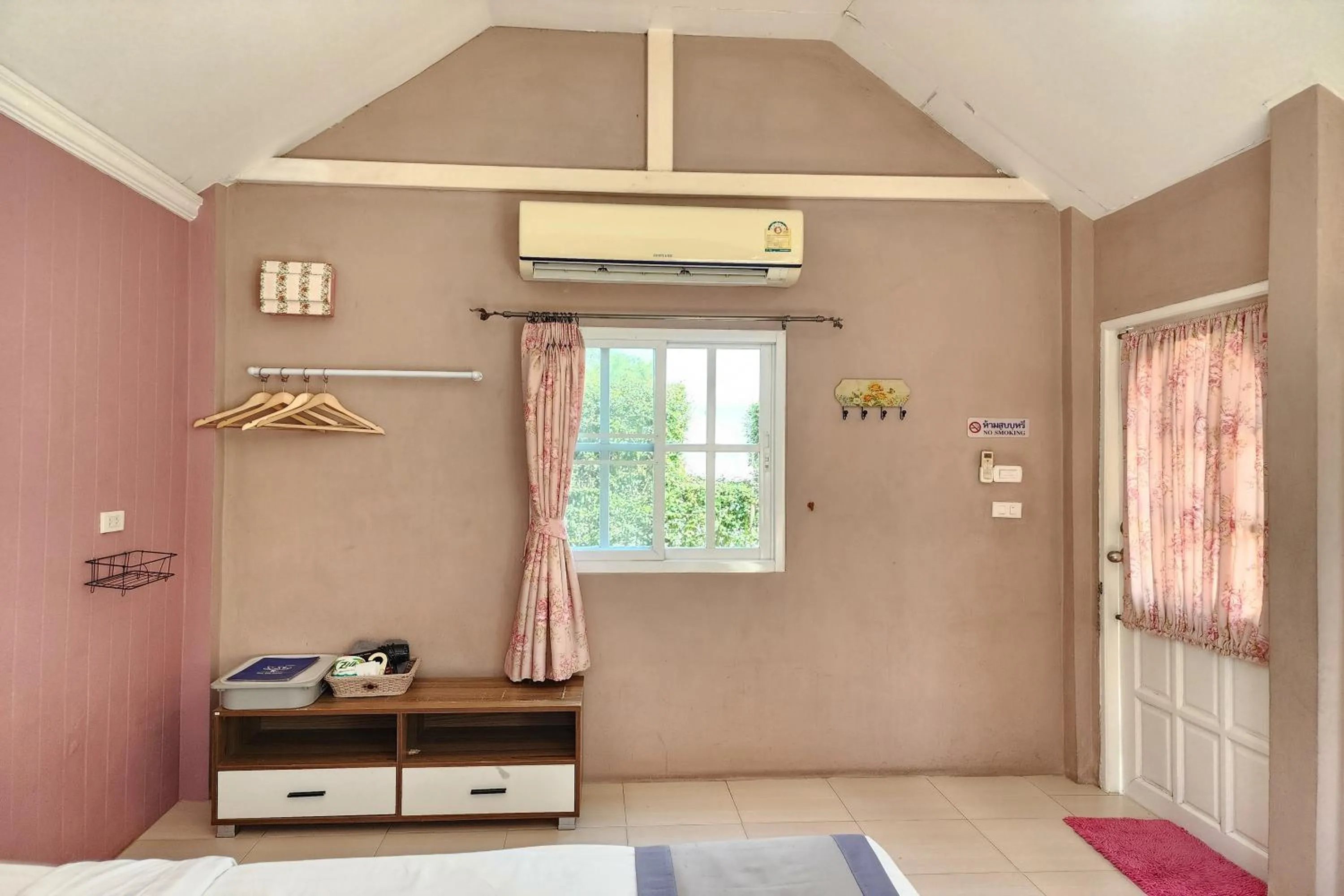 Bedroom, Bed in See Sky Resort