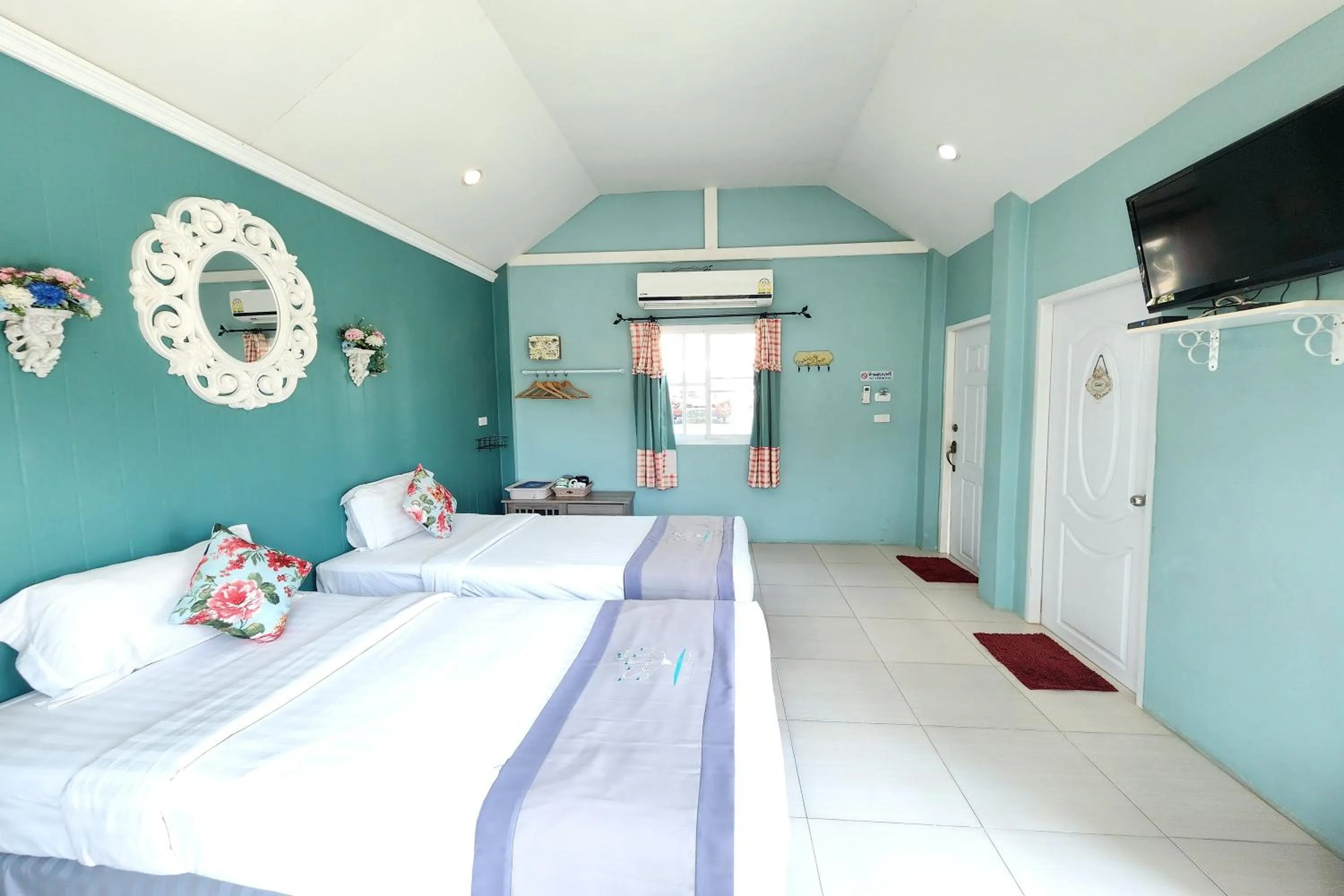 Bed in See Sky Resort