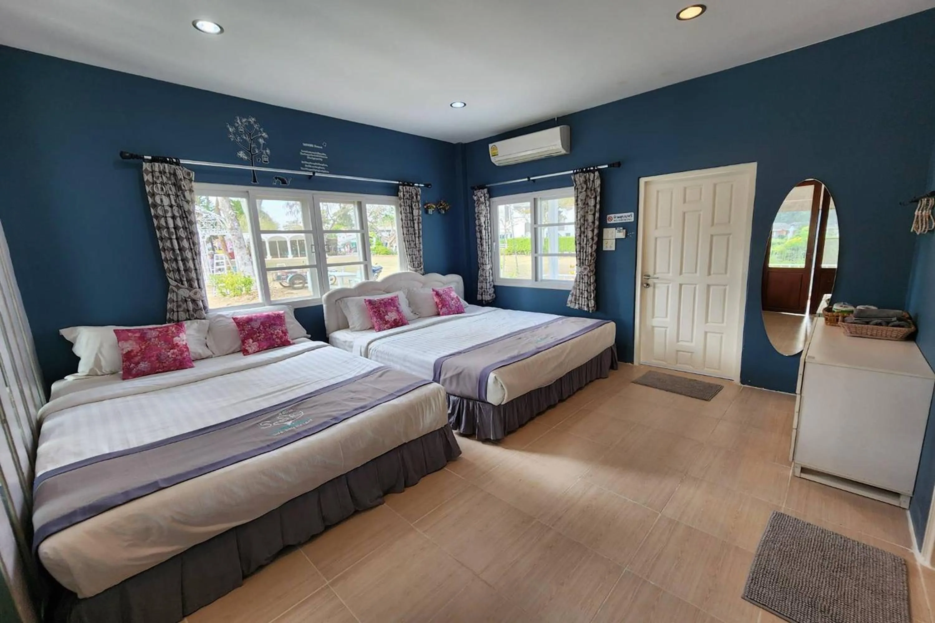 Bedroom, Bed in See Sky Resort