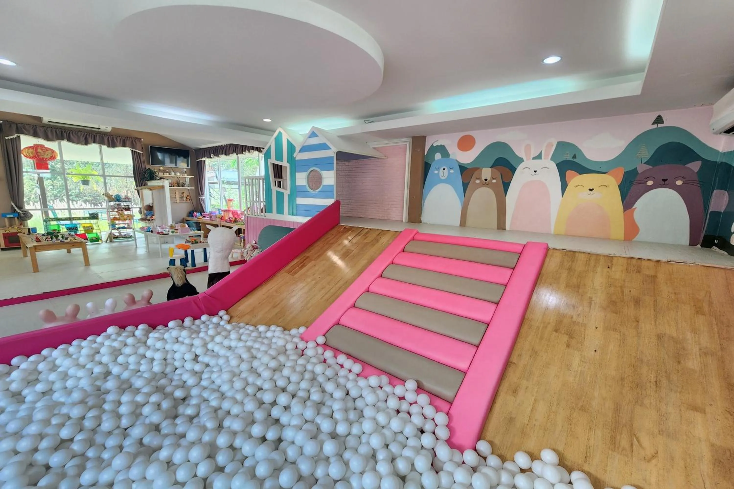 Children play ground in See Sky Resort