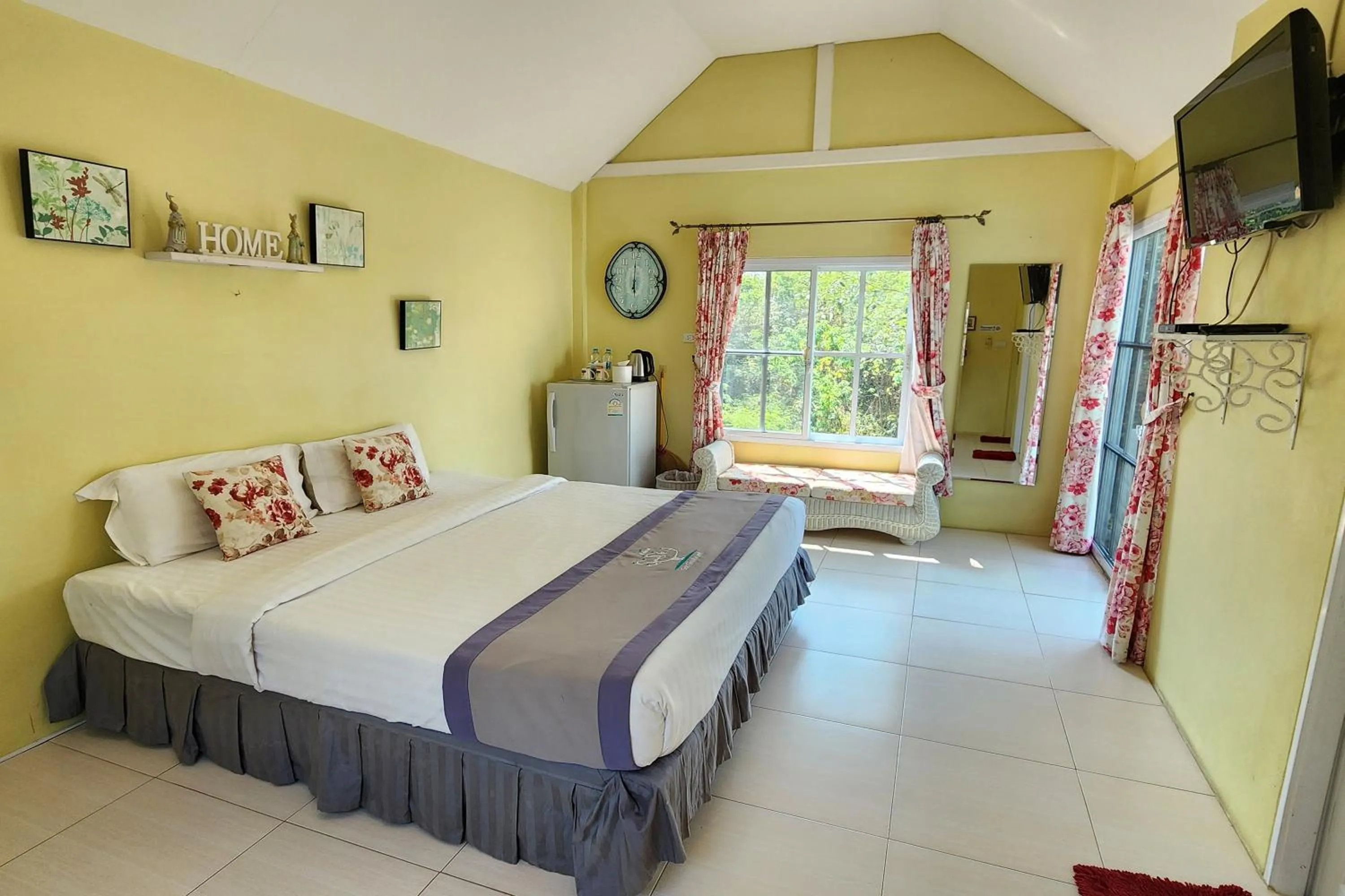 Bedroom, Bed in See Sky Resort