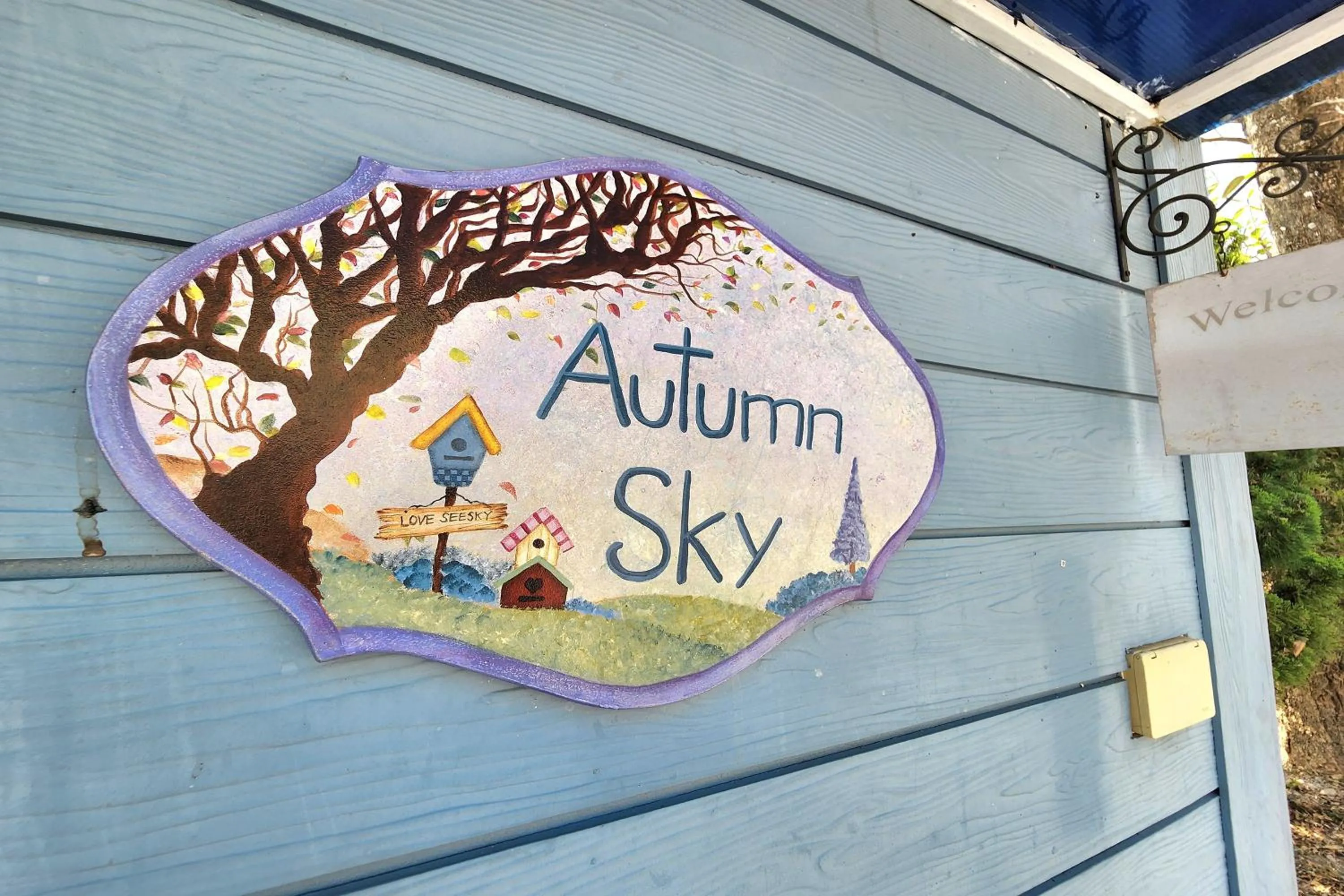 Text overlay in See Sky Resort